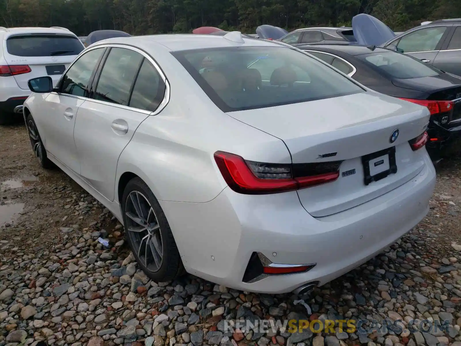 3 Photograph of a damaged car 3MW5R7J0XL8B37957 BMW 3 SERIES 2020