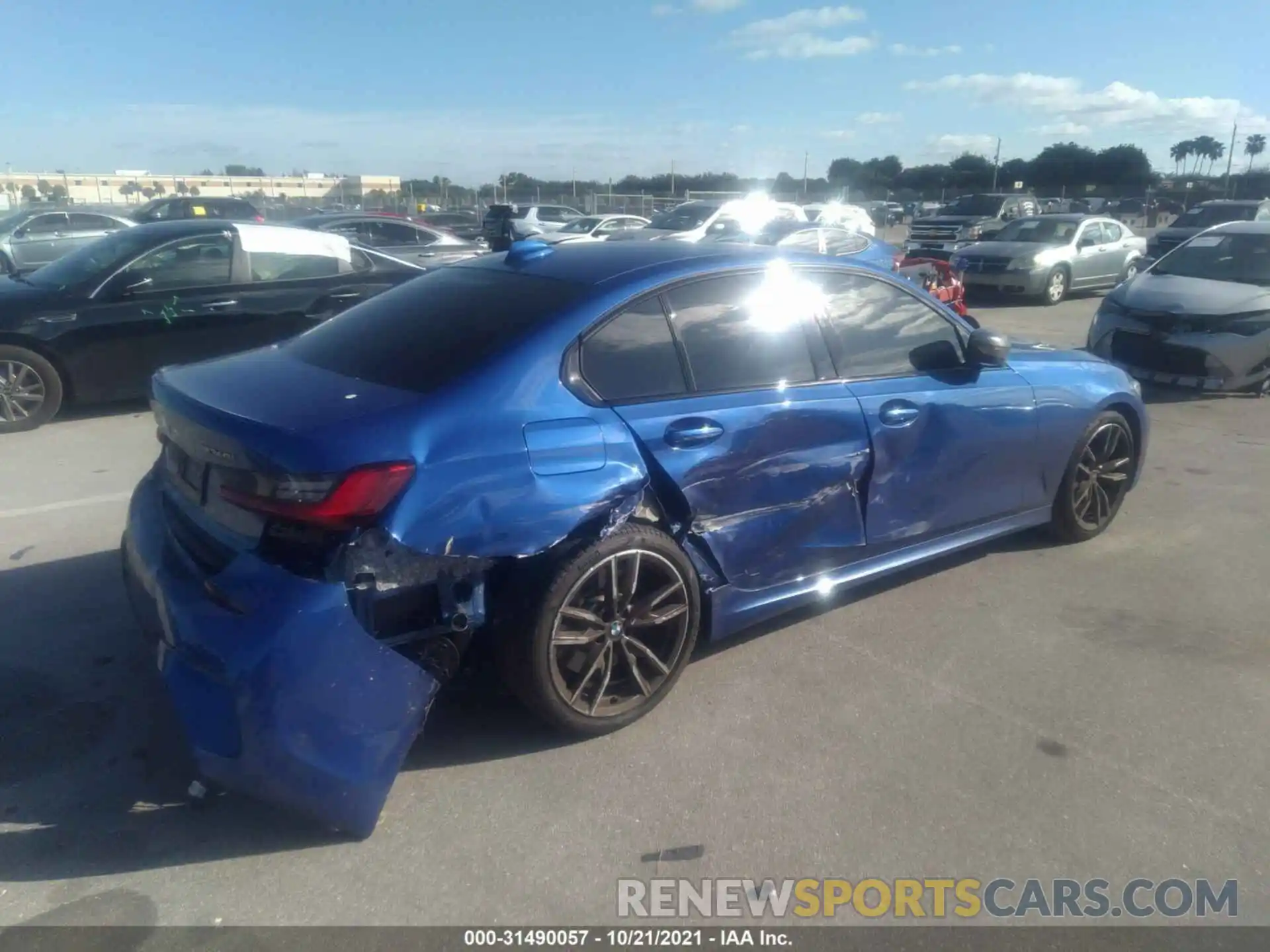 4 Photograph of a damaged car 3MW5U7J00L8B44821 BMW 3 SERIES 2020