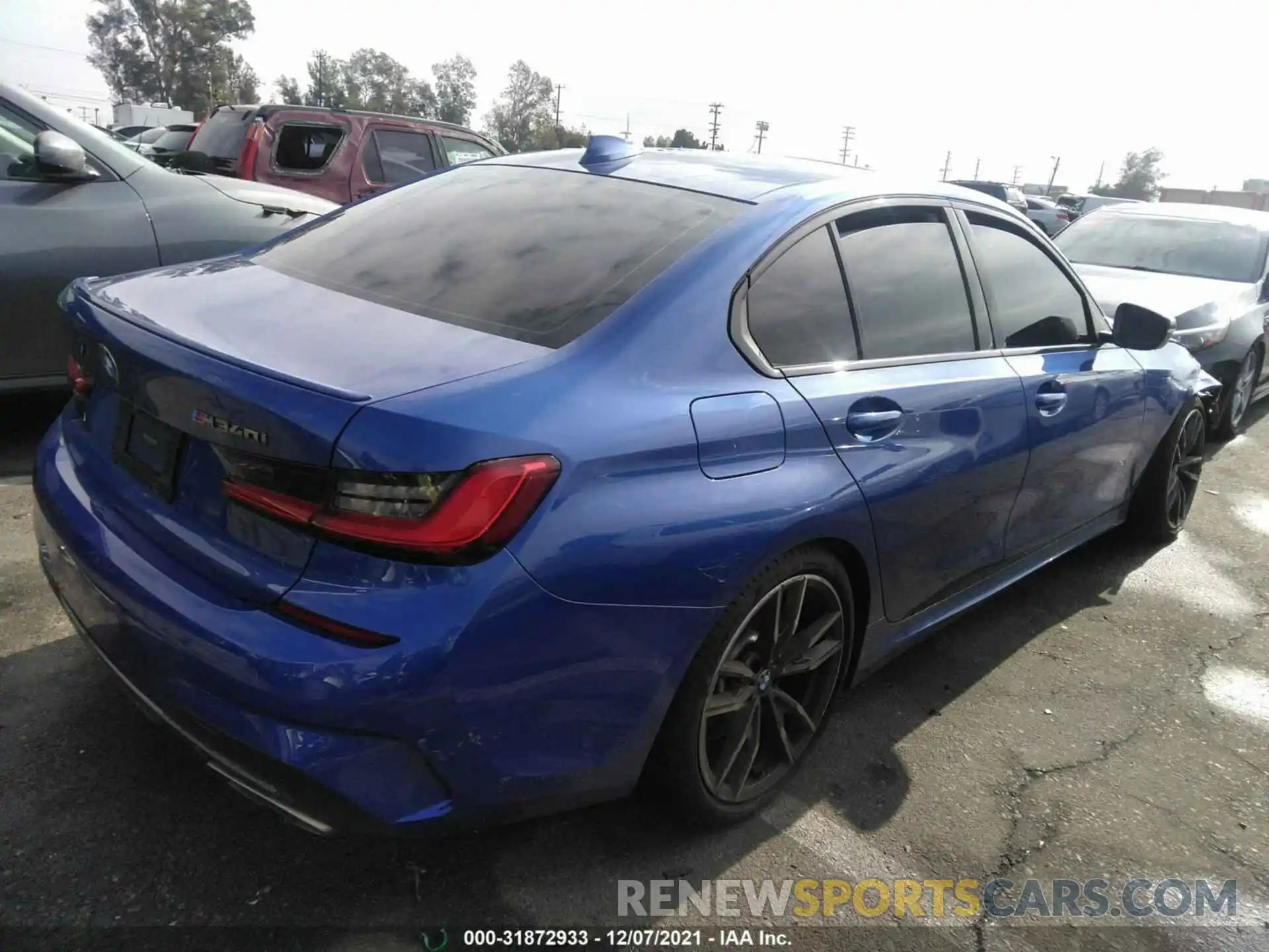 4 Photograph of a damaged car 3MW5U7J07L8B31919 BMW 3 SERIES 2020