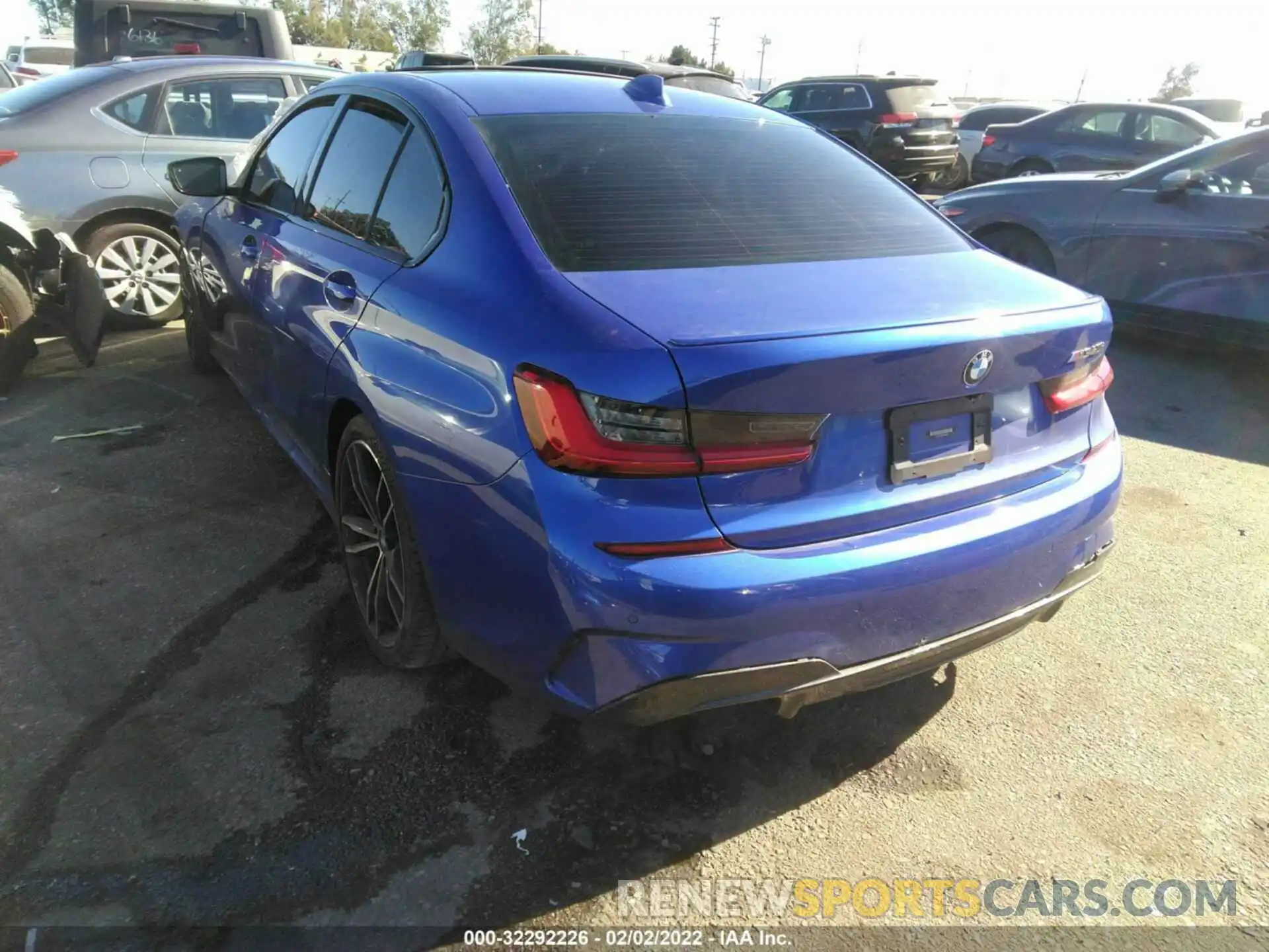 3 Photograph of a damaged car 3MW5U7J0XL8B44485 BMW 3 SERIES 2020