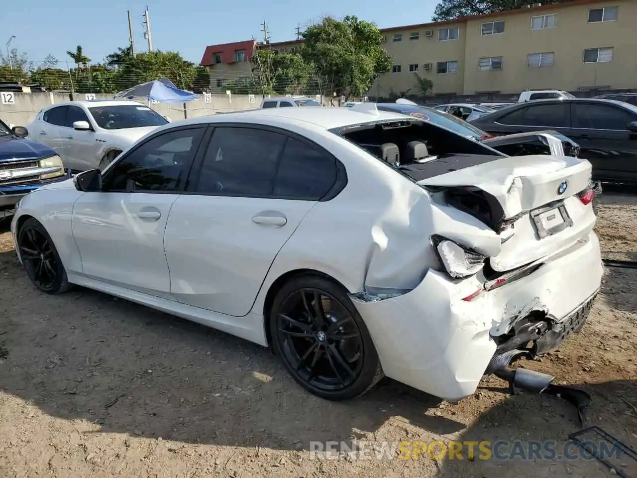 2 Фотография поврежденного автомобиля WBA5R1C00LFH33342 BMW 3 SERIES 2020