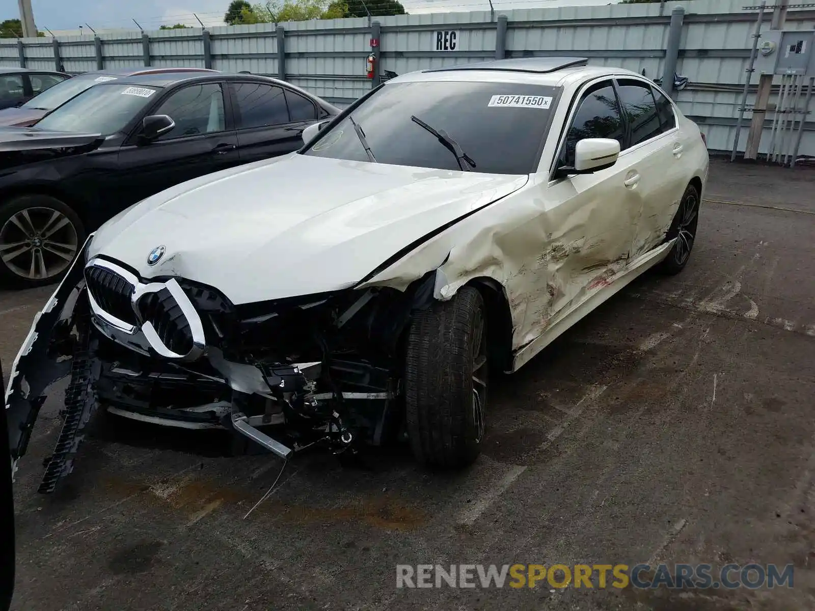 2 Photograph of a damaged car WBA5R1C02LFH44102 BMW 3 SERIES 2020