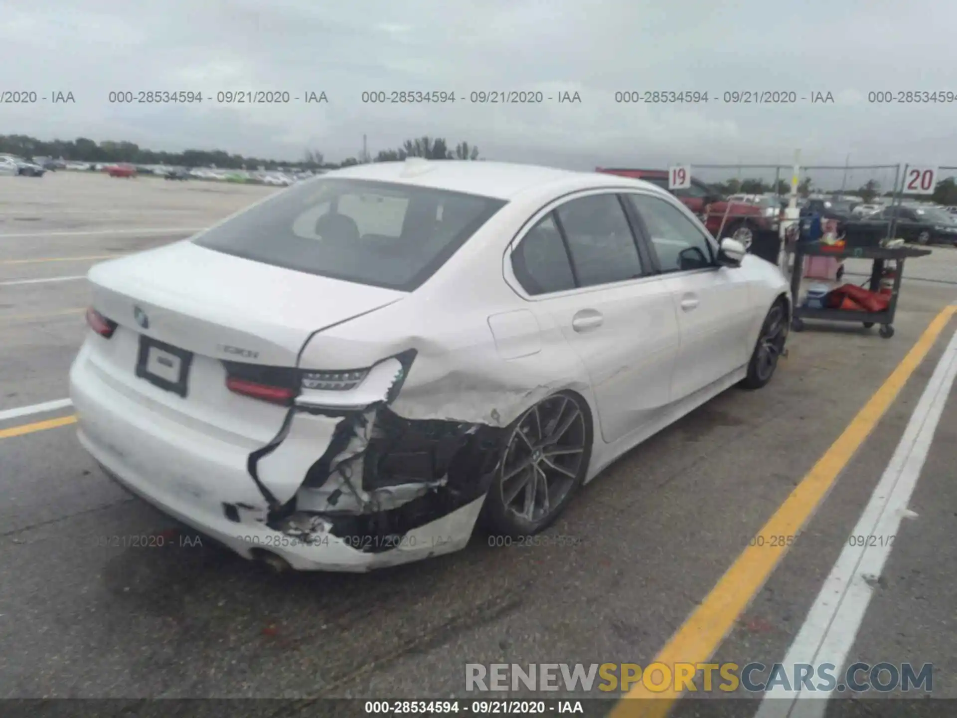 4 Фотография поврежденного автомобиля WBA5R1C03LFH40589 BMW 3 SERIES 2020
