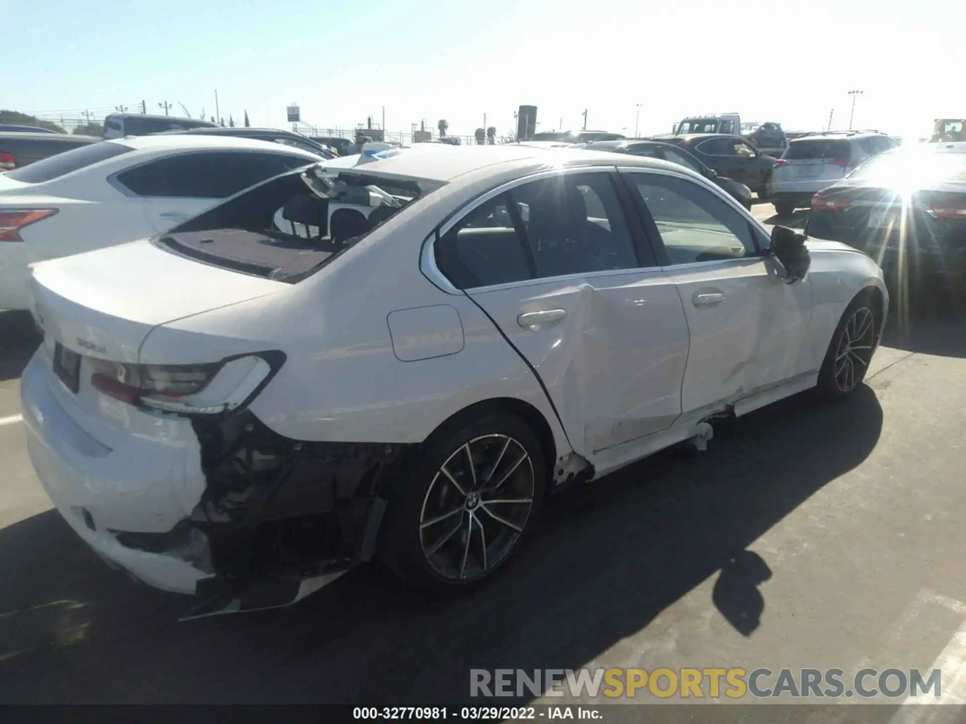 4 Photograph of a damaged car WBA5R1C03LFH49776 BMW 3 SERIES 2020