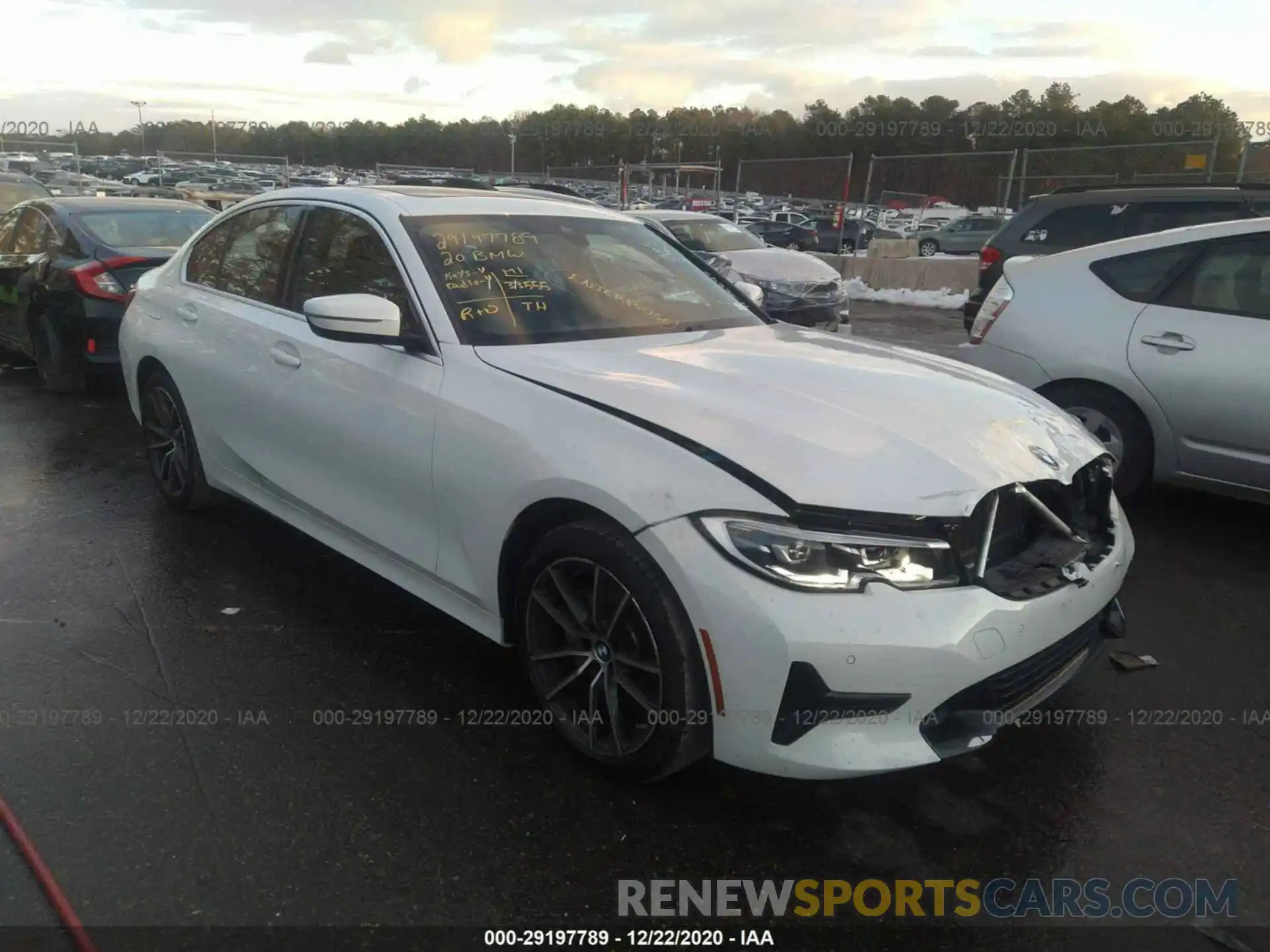 1 Фотография поврежденного автомобиля WBA5R1C04LFH36647 BMW 3 SERIES 2020