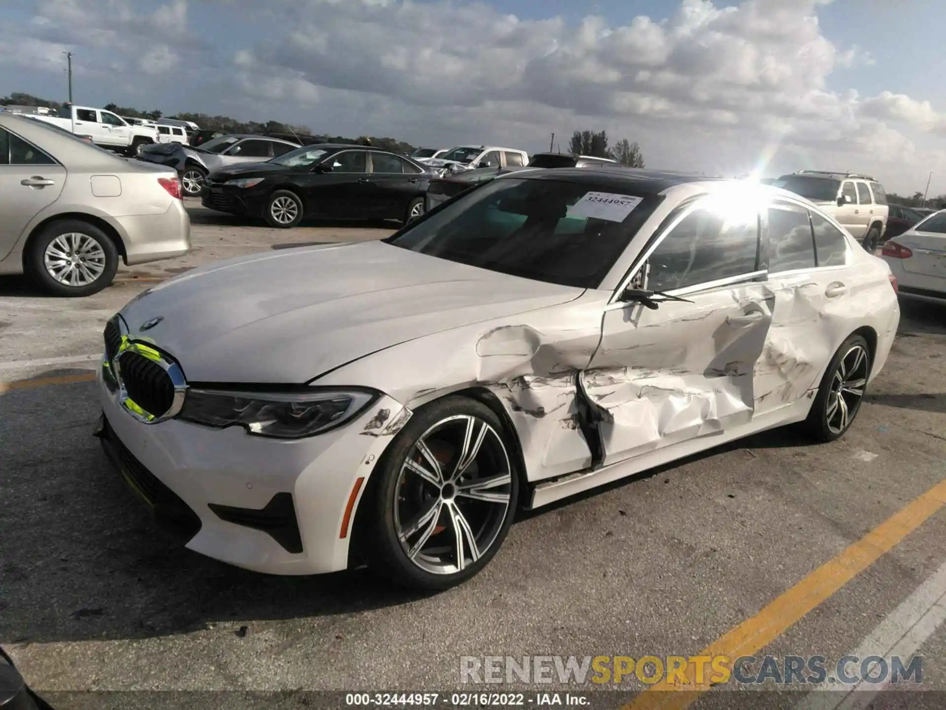 2 Photograph of a damaged car WBA5R1C04LFH89672 BMW 3 SERIES 2020