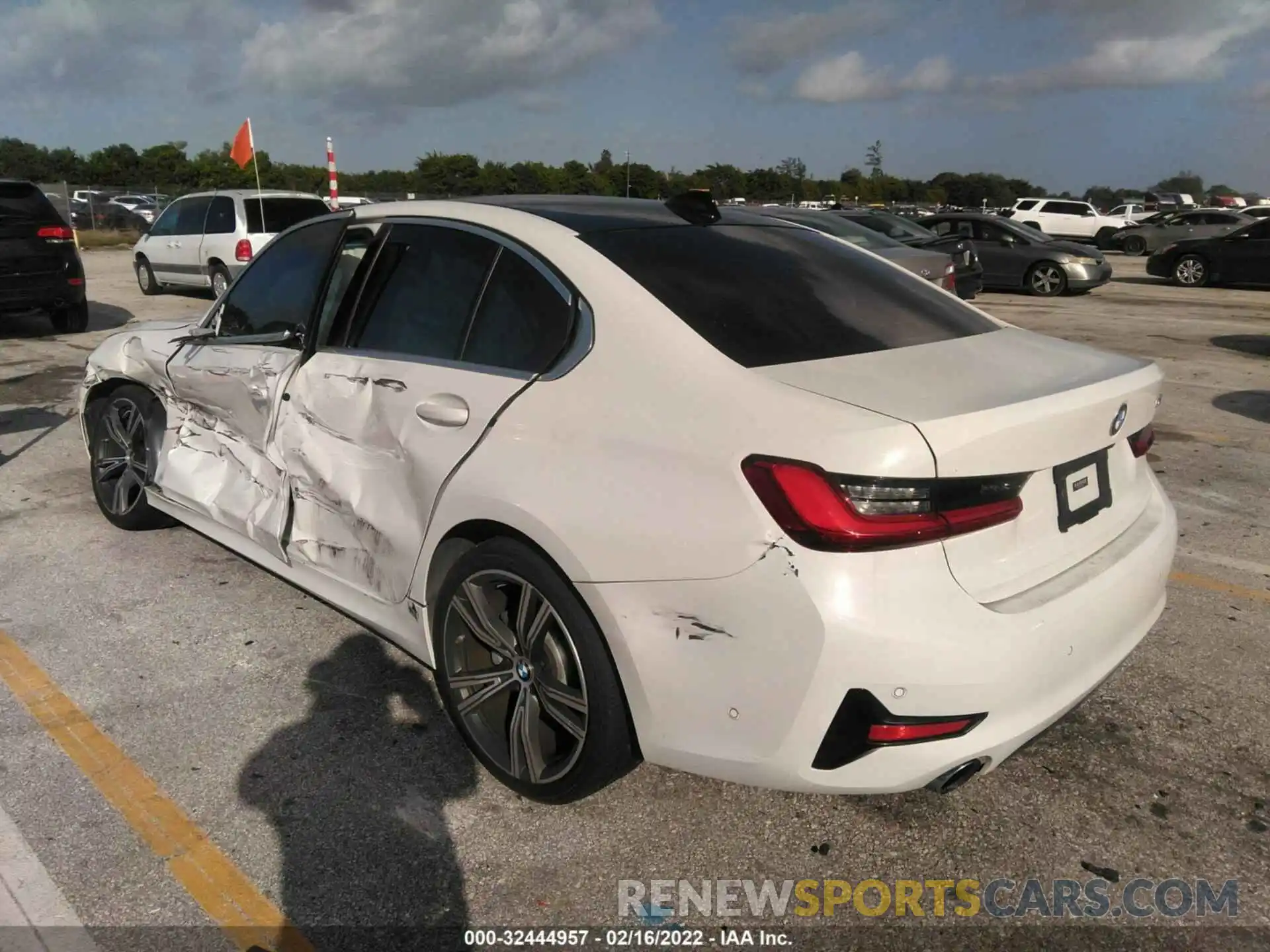 3 Photograph of a damaged car WBA5R1C04LFH89672 BMW 3 SERIES 2020