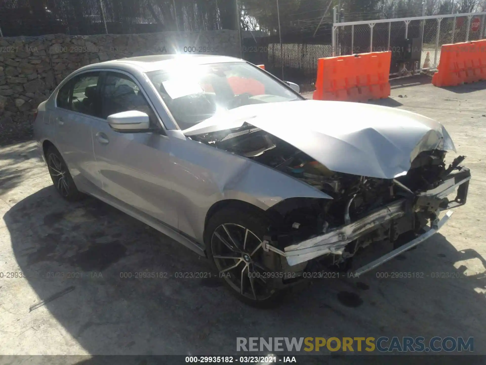 1 Фотография поврежденного автомобиля WBA5R1C07LFH74938 BMW 3 SERIES 2020
