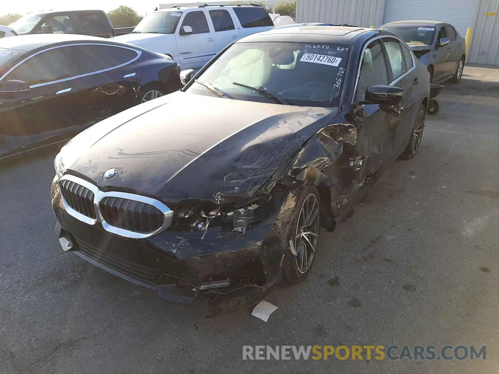 2 Photograph of a damaged car WBA5R1C0XLFH43411 BMW 3 SERIES 2020