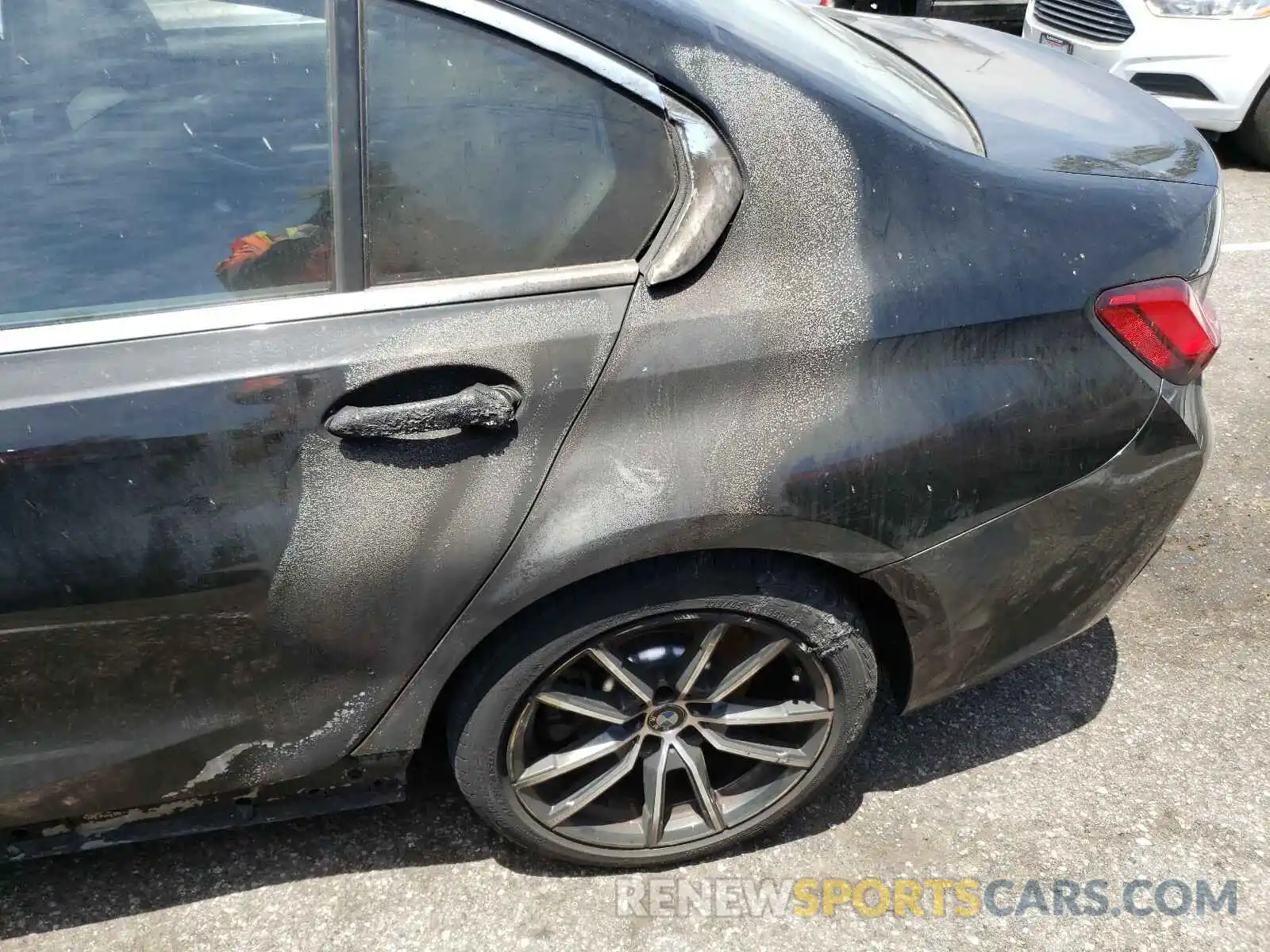 10 Photograph of a damaged car WBA5R7C05LFH33923 BMW 3 SERIES 2020