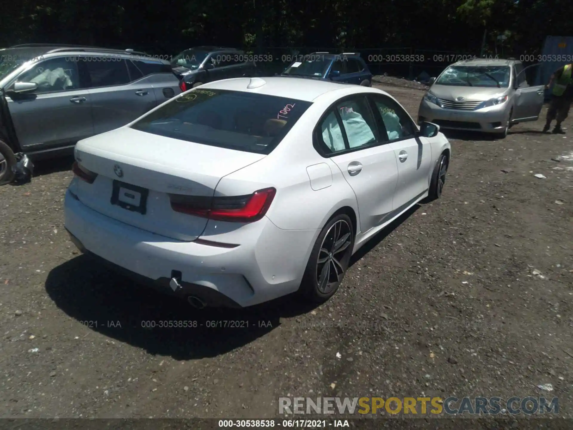 4 Photograph of a damaged car WBA5R7C05LFH42749 BMW 3 SERIES 2020