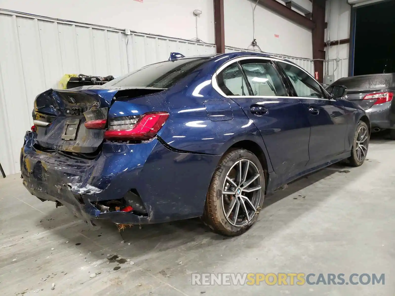 4 Photograph of a damaged car WBA5R7C08LFJ31157 BMW 3 SERIES 2020