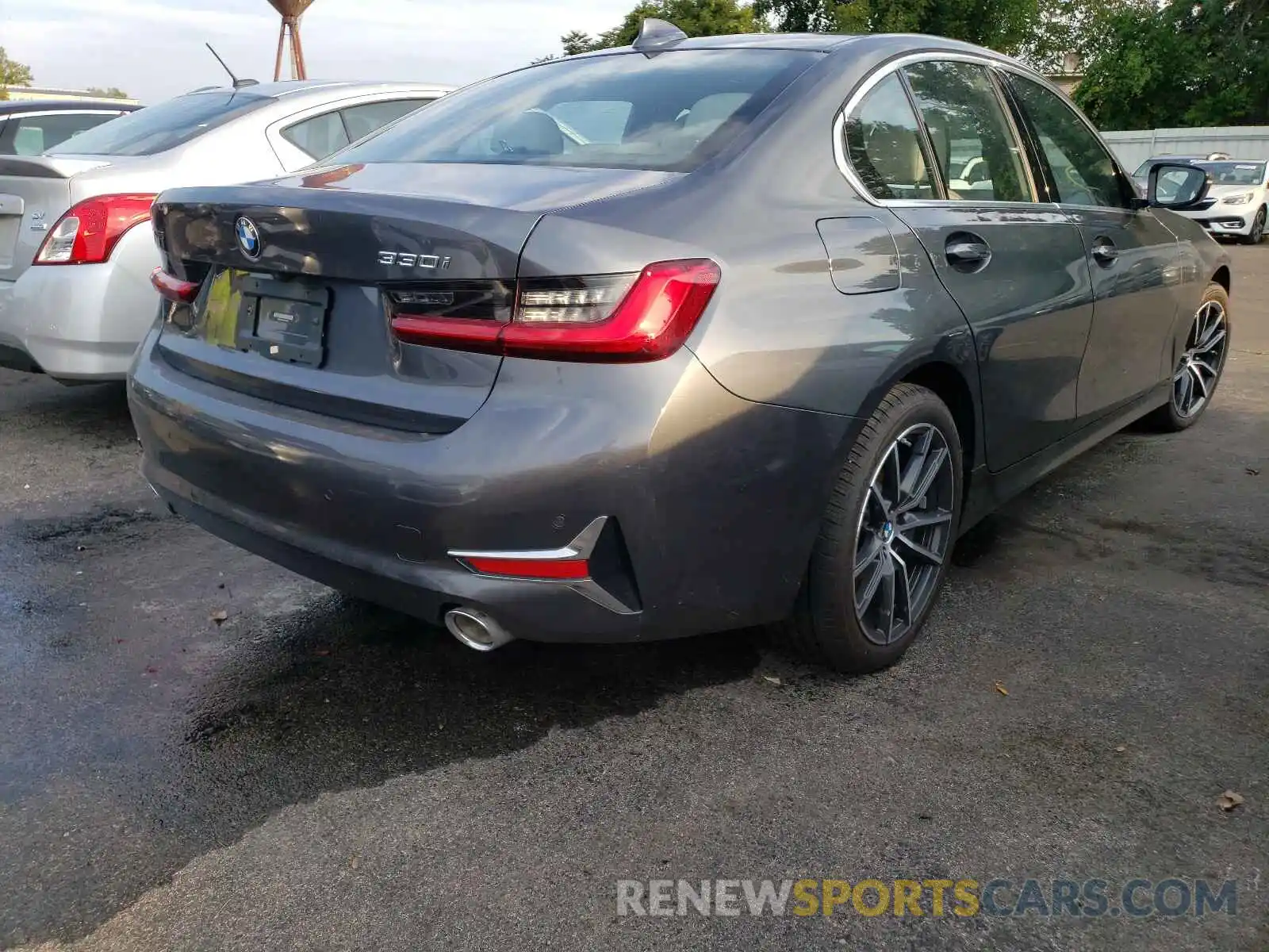 4 Photograph of a damaged car WBA5R7C0XLFH91672 BMW 3 SERIES 2020