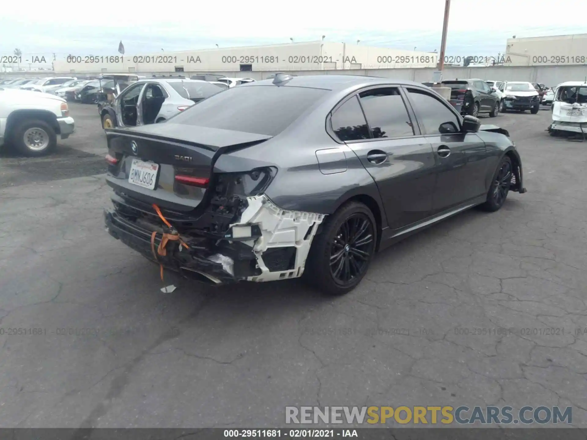 4 Photograph of a damaged car WBA5U7C04LFH31143 BMW 3 SERIES 2020