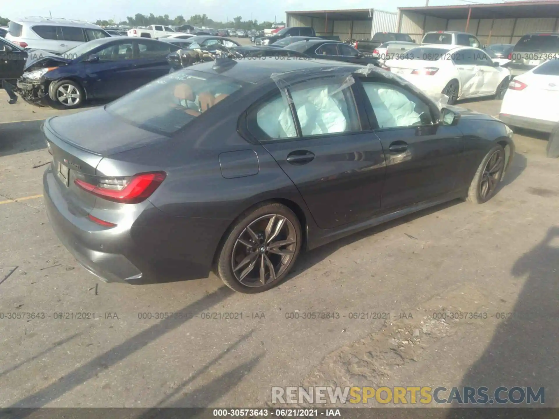 4 Photograph of a damaged car WBA5U7C04LFH69892 BMW 3 SERIES 2020