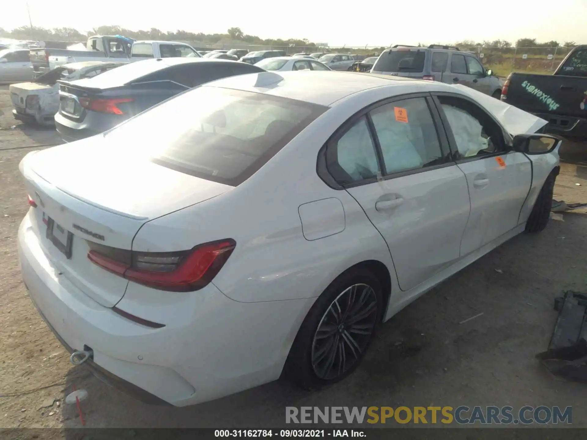 4 Photograph of a damaged car WBA5U7C07LFH07595 BMW 3 SERIES 2020