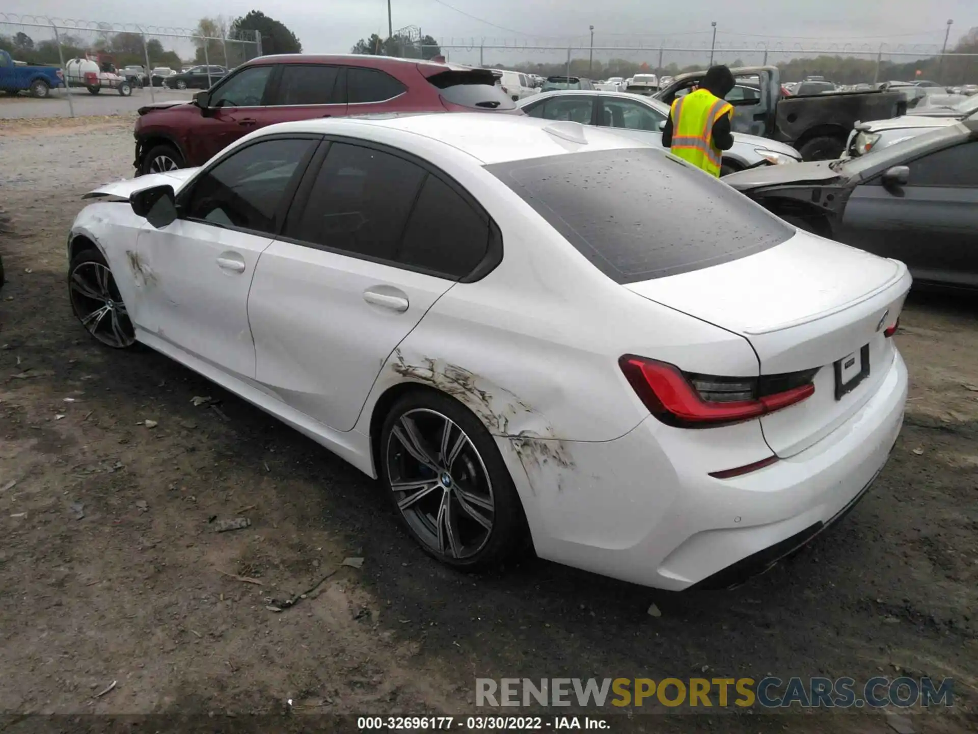 3 Photograph of a damaged car WBA5U7C0XLFH13584 BMW 3 SERIES 2020