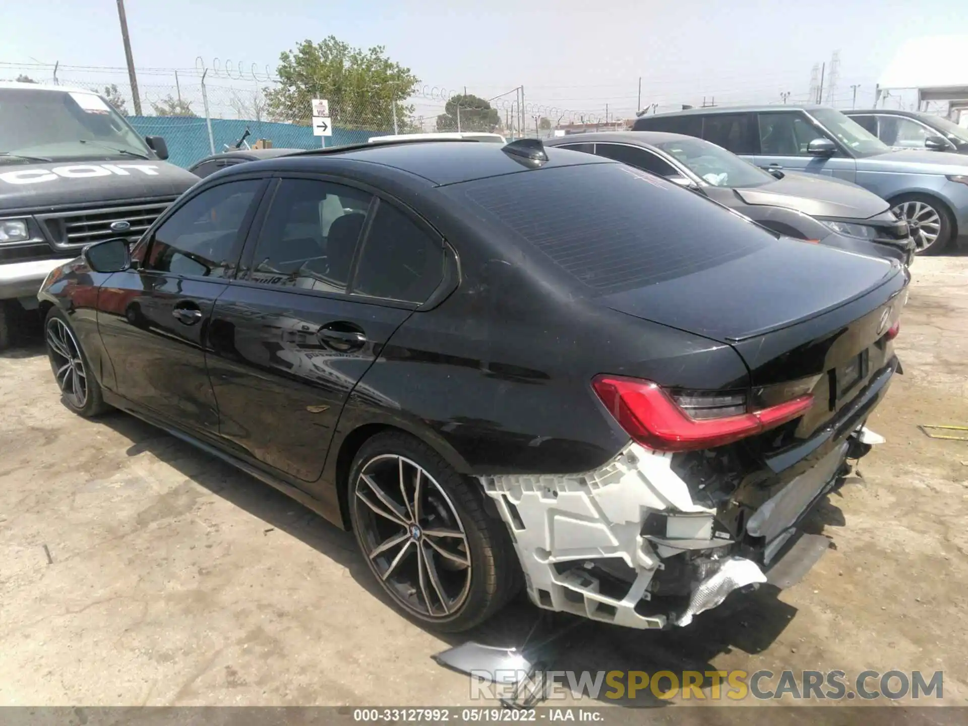 3 Photograph of a damaged car WBA5U7C0XLFH47766 BMW 3 SERIES 2020