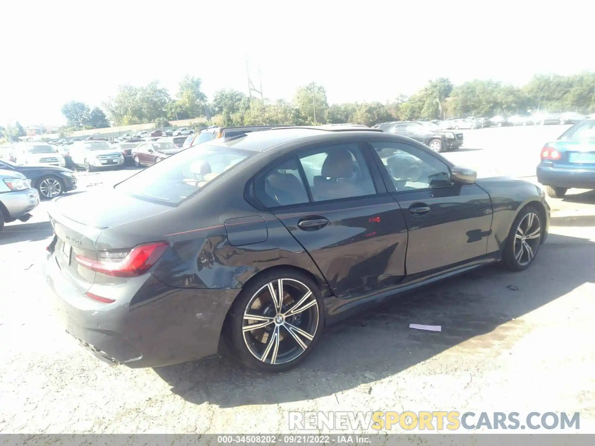 4 Photograph of a damaged car WBA5U9C01LAF54558 BMW 3 SERIES 2020