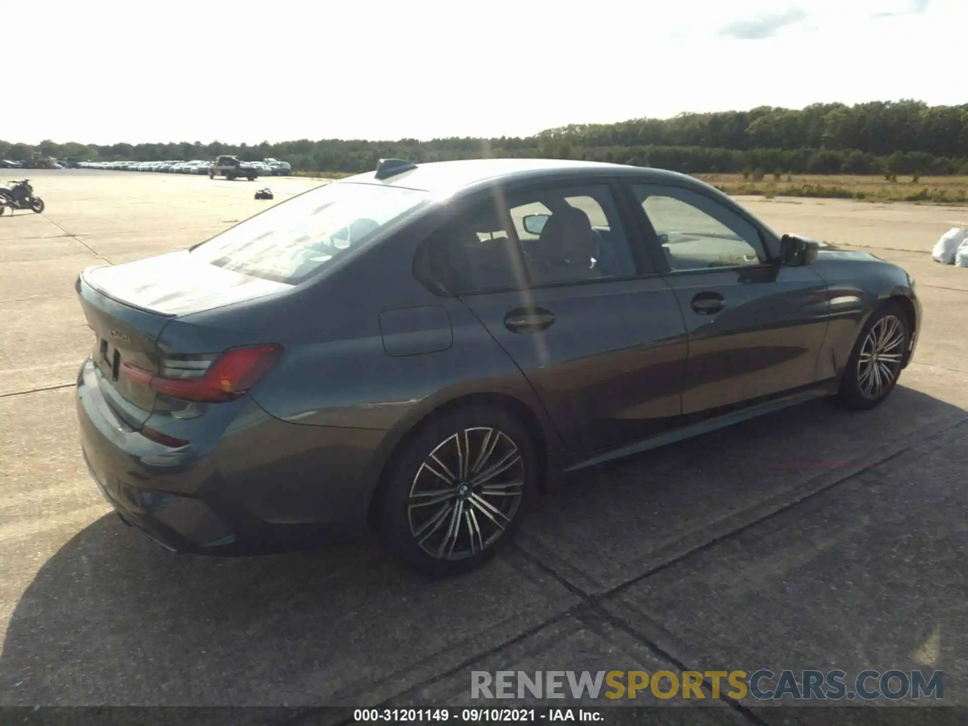 4 Photograph of a damaged car WBA5U9C03LFH12224 BMW 3 SERIES 2020