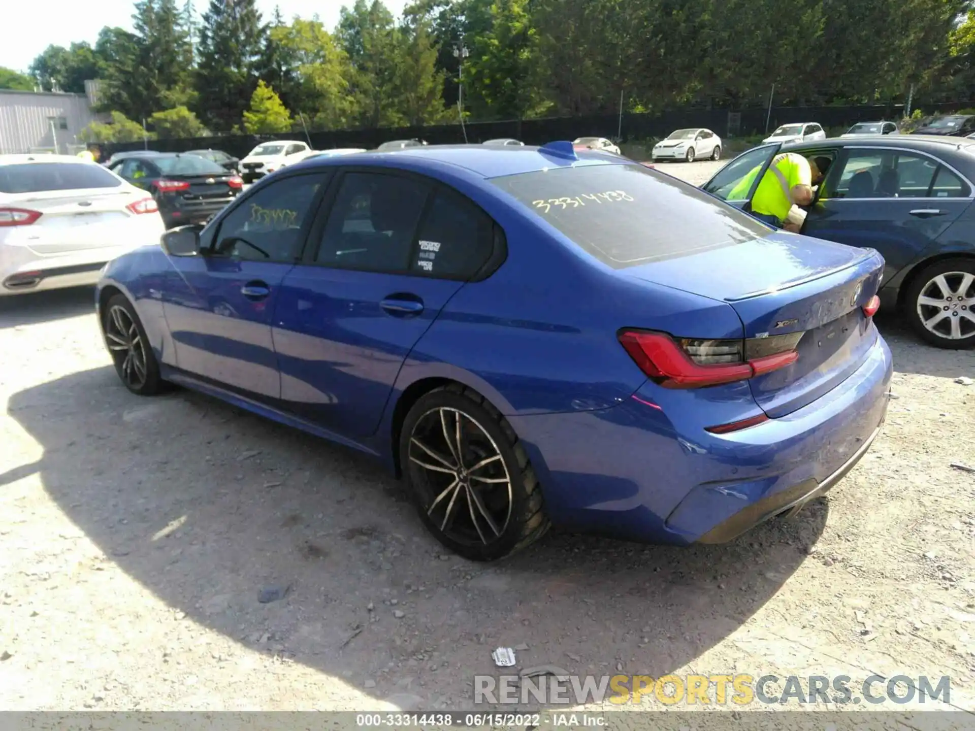 3 Photograph of a damaged car WBA5U9C06LFH27672 BMW 3 SERIES 2020