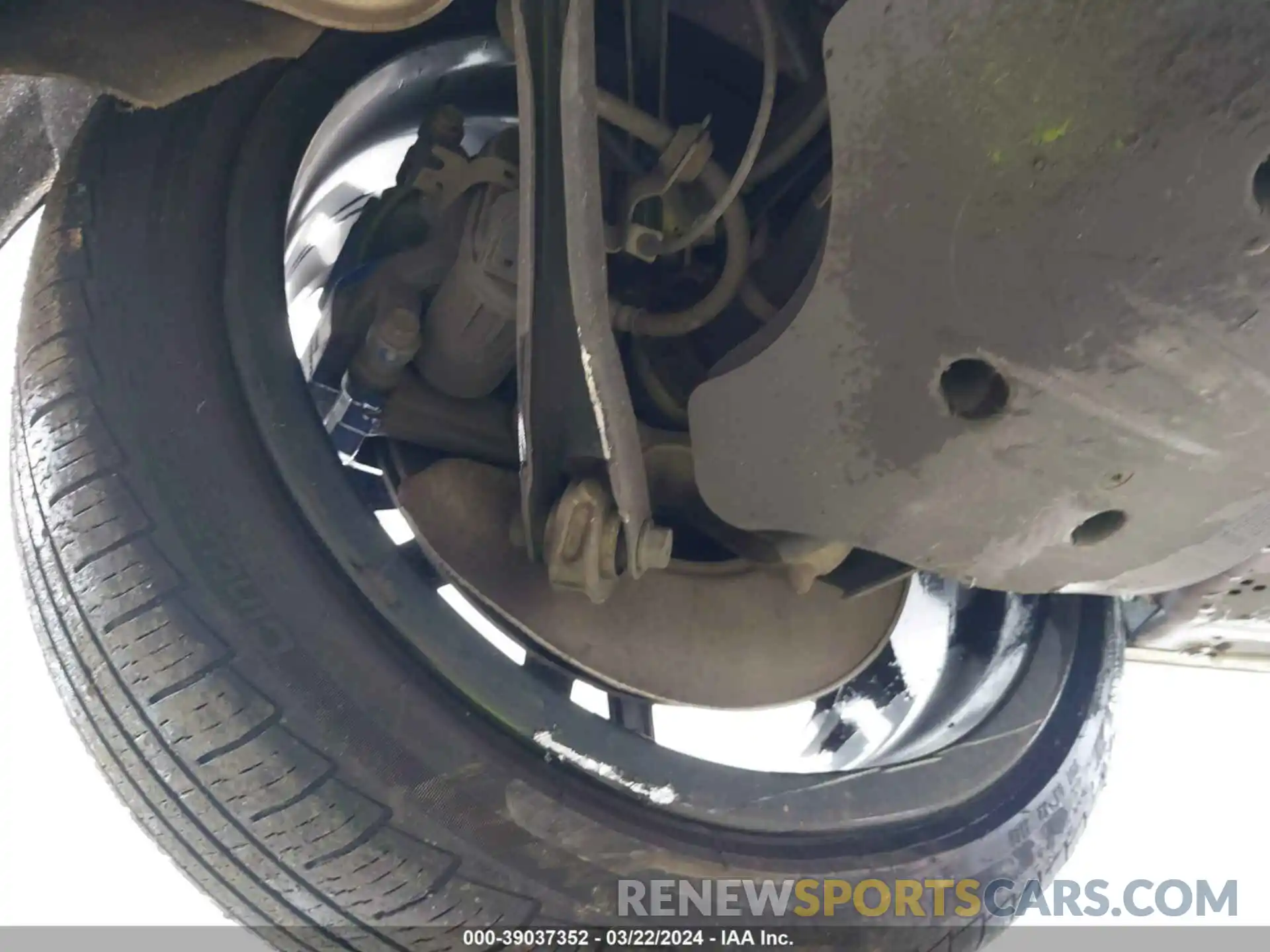 19 Photograph of a damaged car WBA5U9C0XLFH85395 BMW 3 SERIES 2020