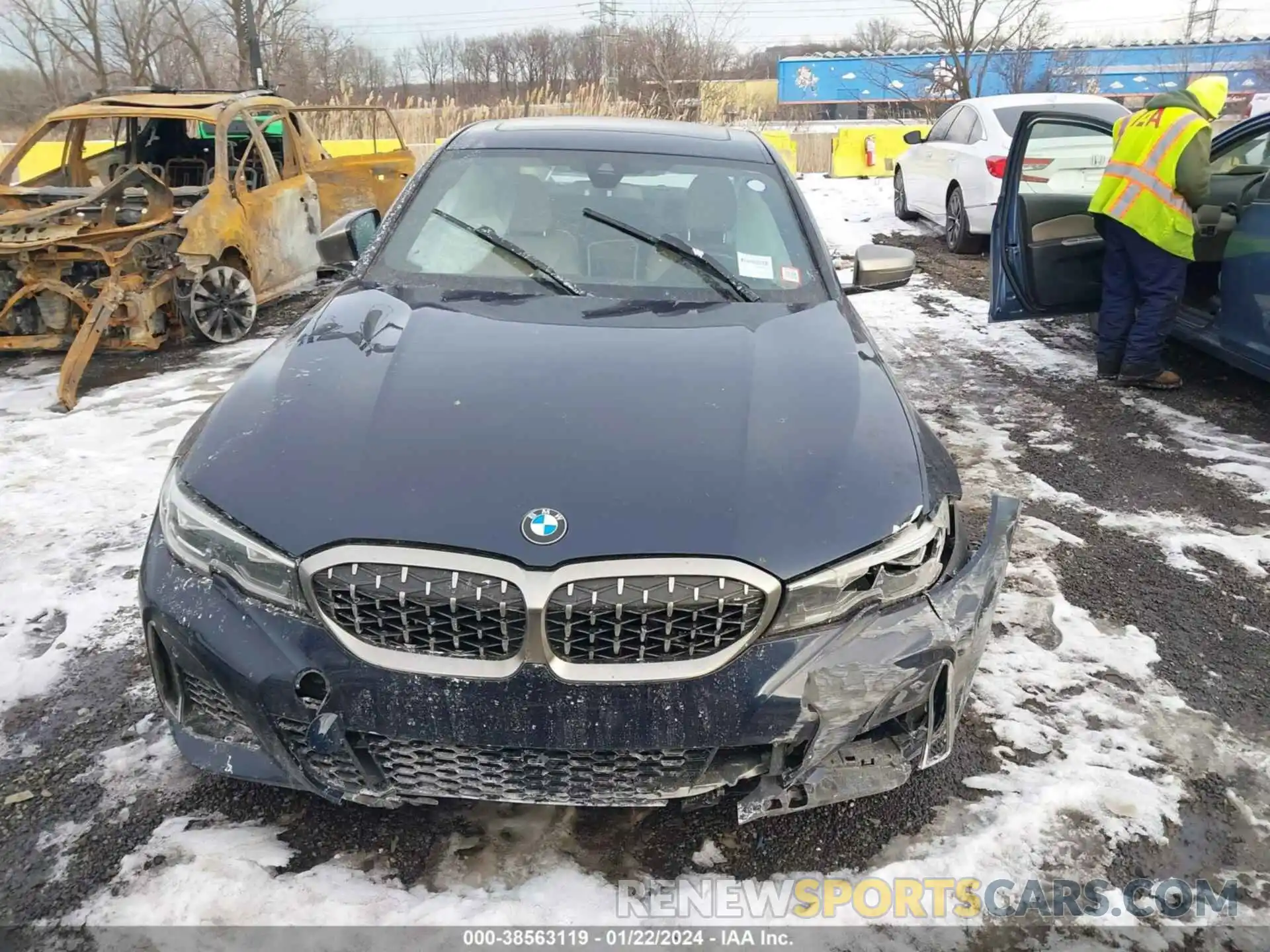 12 Фотография поврежденного автомобиля WBA5U9C0XLFH95148 BMW 3 SERIES 2020