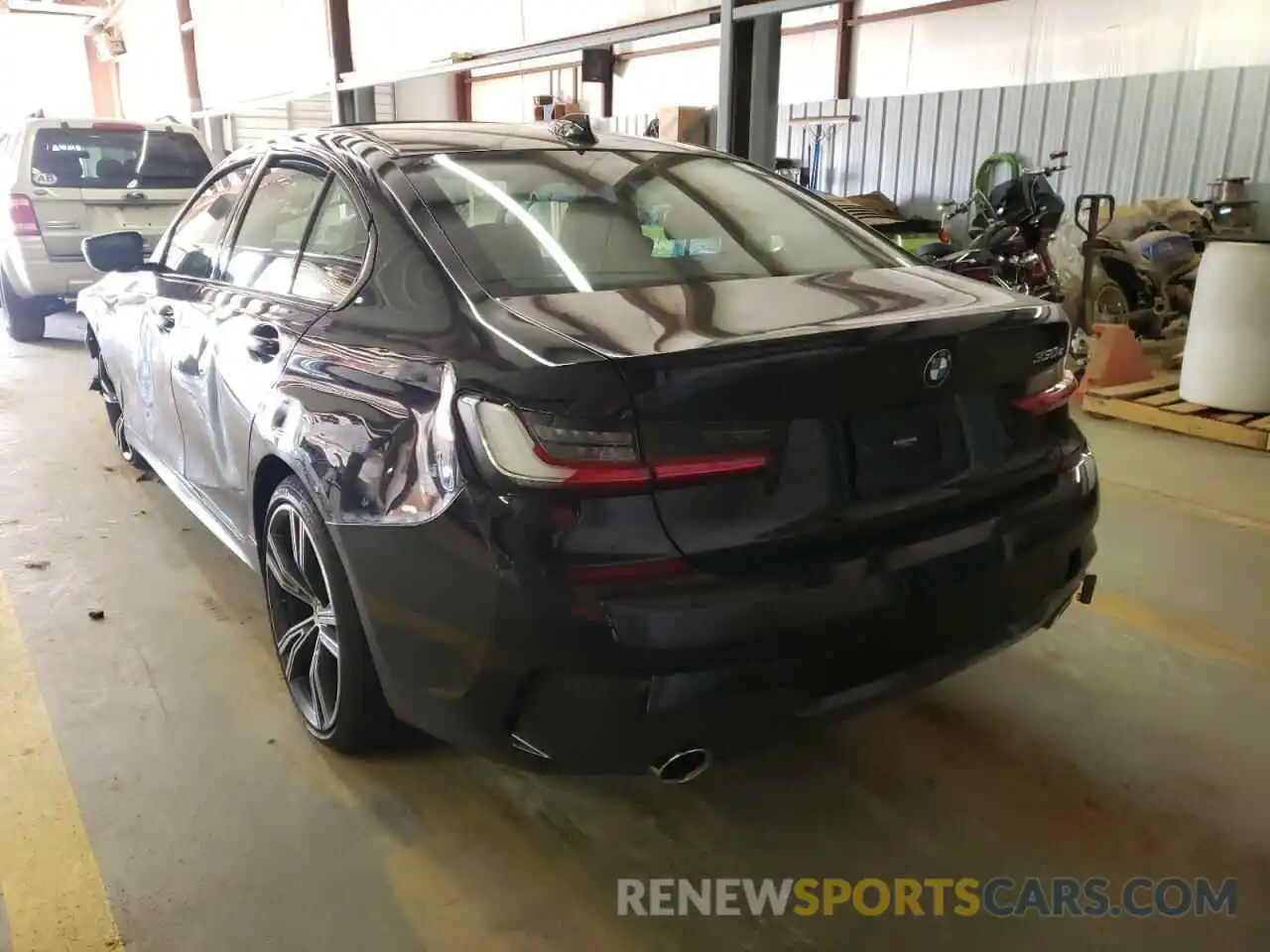 3 Photograph of a damaged car 3MW5P7J00M8B39367 BMW 3 SERIES 2021