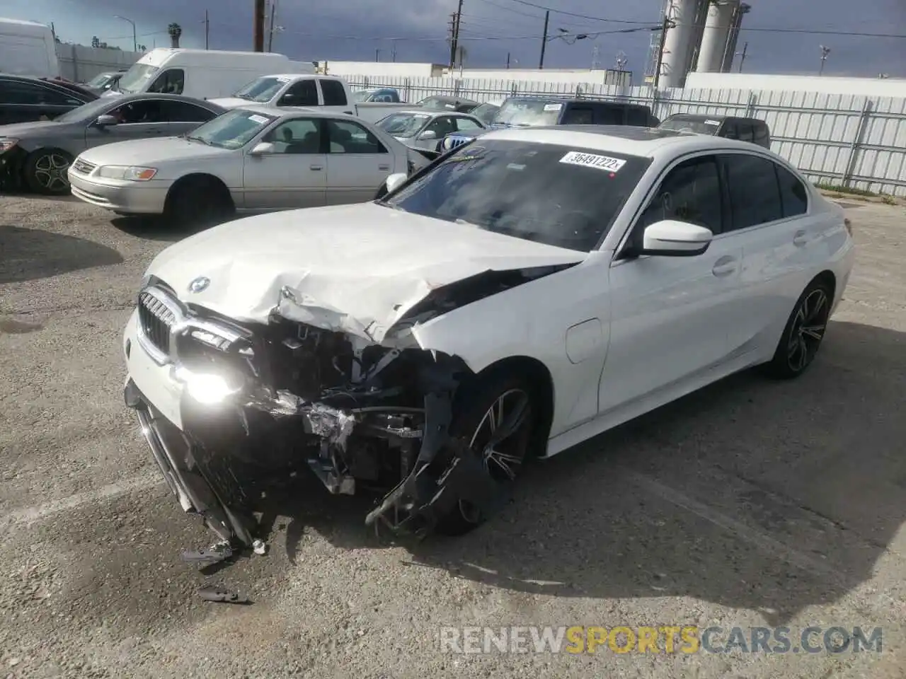 2 Photograph of a damaged car 3MW5P7J03M8B93505 BMW 3 SERIES 2021