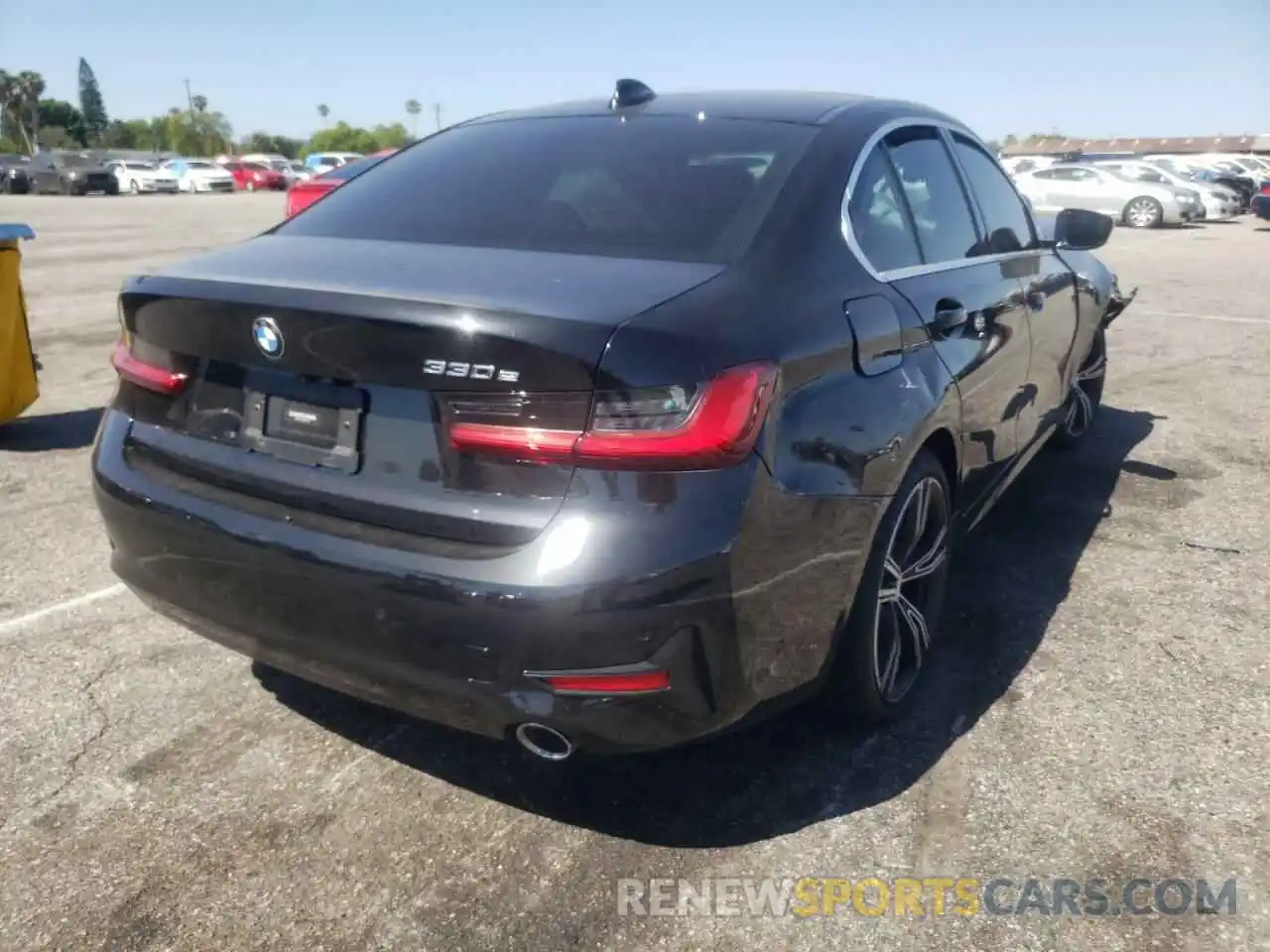 4 Photograph of a damaged car 3MW5P7J04M8B57189 BMW 3 SERIES 2021