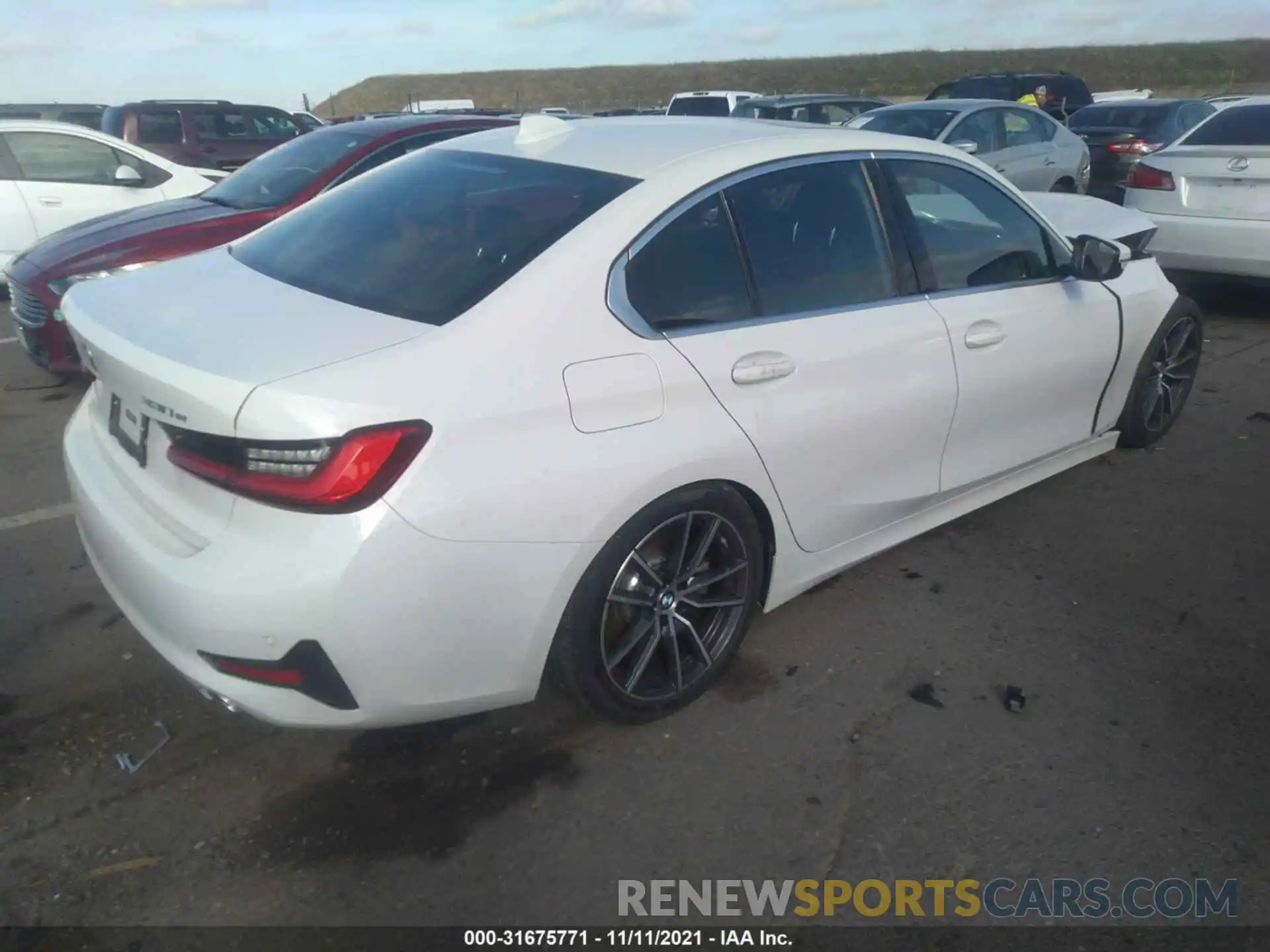 4 Photograph of a damaged car 3MW5P7J06M8C11575 BMW 3 SERIES 2021