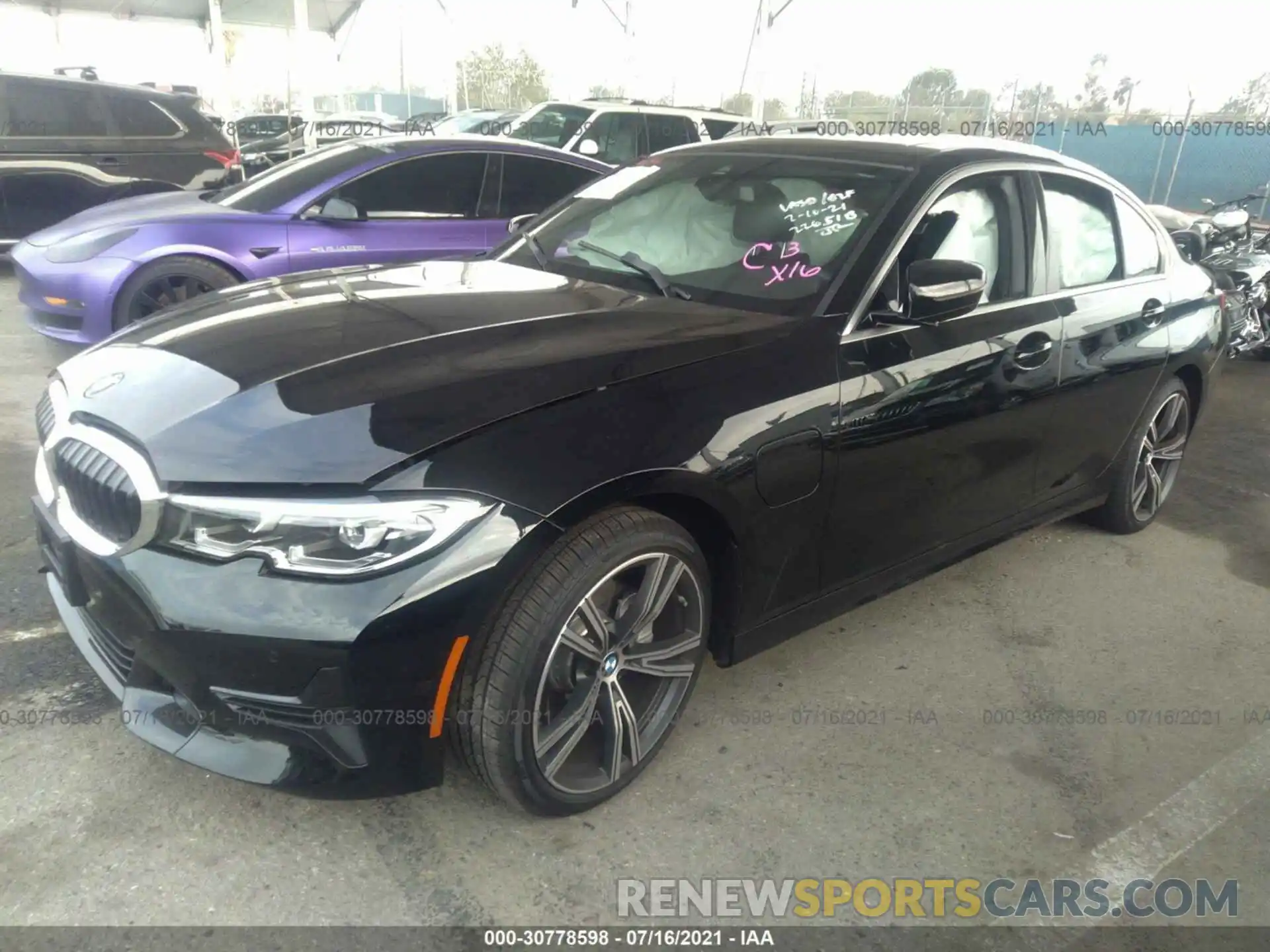 2 Photograph of a damaged car 3MW5P7J07M8B85455 BMW 3 SERIES 2021