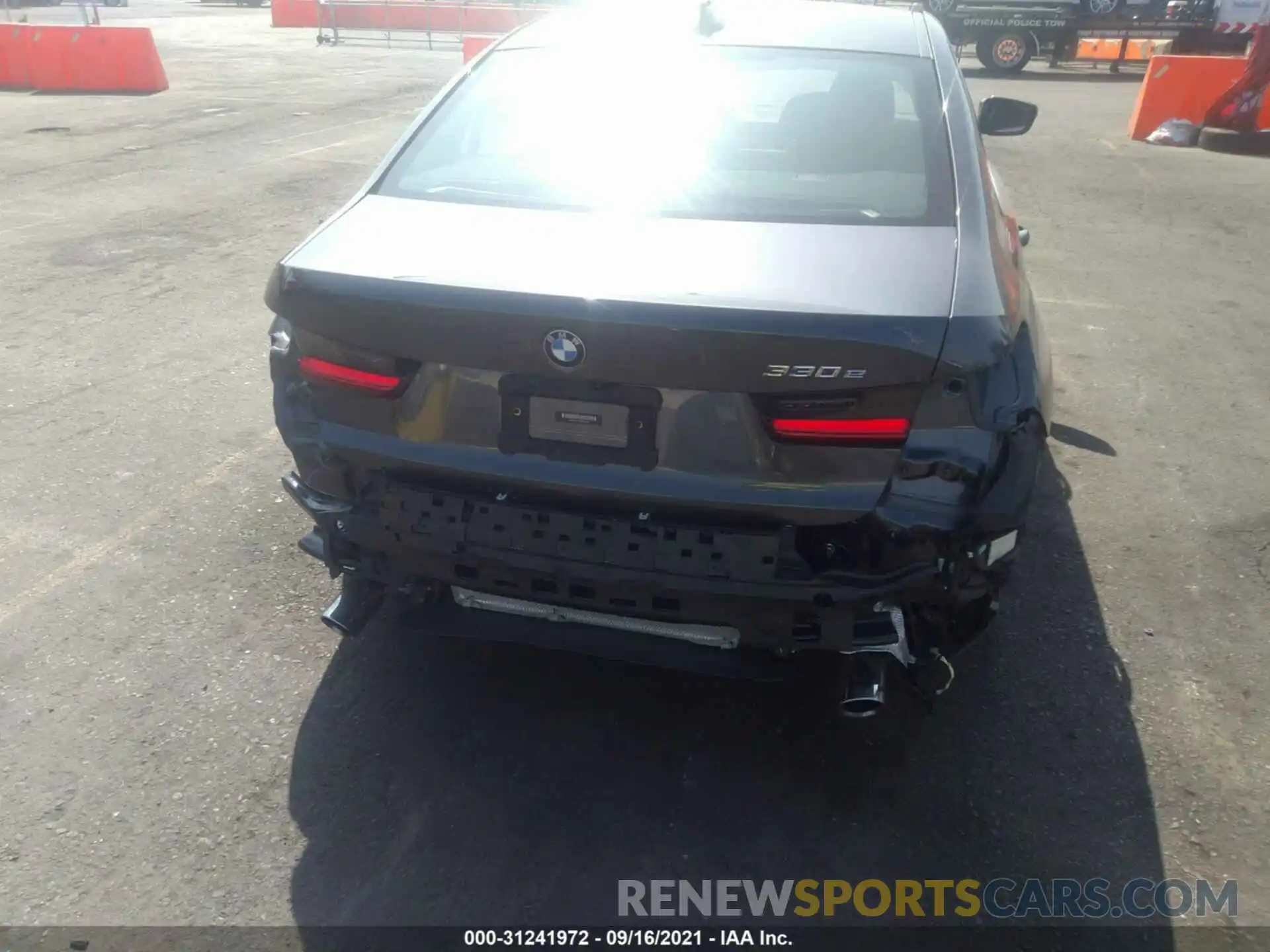 6 Photograph of a damaged car 3MW5P7J07M8C04554 BMW 3 SERIES 2021