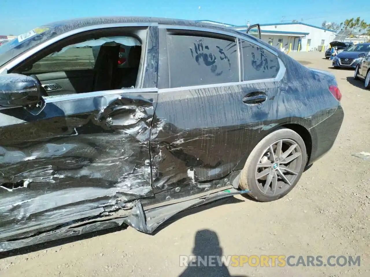 10 Photograph of a damaged car 3MW5P7J08M8B98070 BMW 3 SERIES 2021