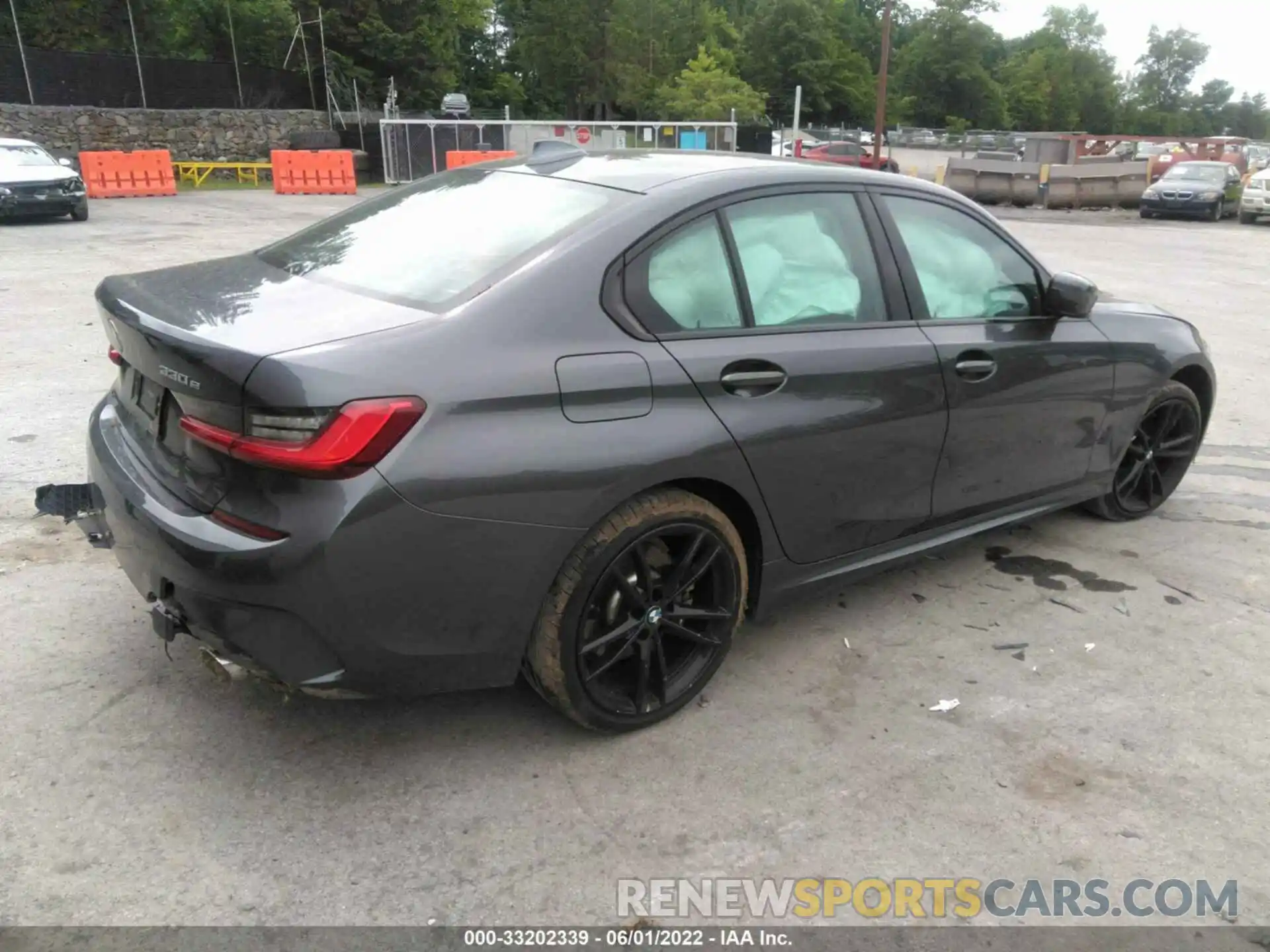 4 Photograph of a damaged car 3MW5P9J00M8B87527 BMW 3 SERIES 2021