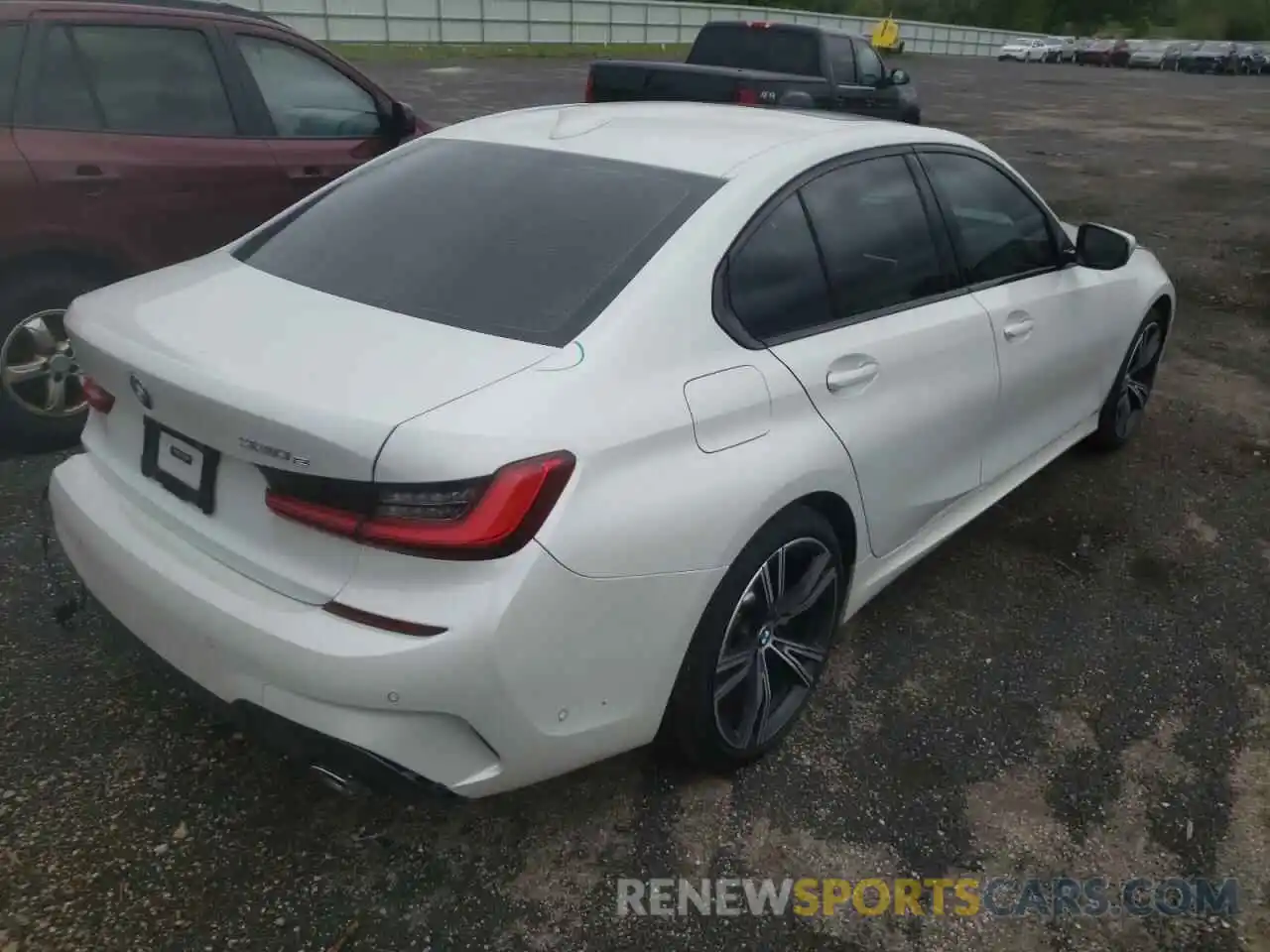 4 Photograph of a damaged car 3MW5P9J06M8B64527 BMW 3 SERIES 2021