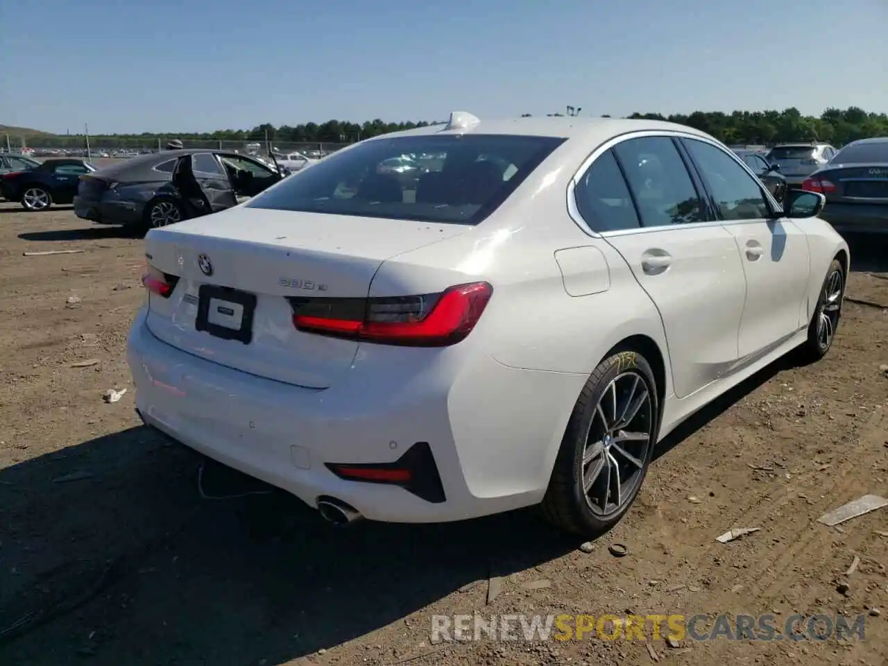 4 Photograph of a damaged car 3MW5P9J07M8B61328 BMW 3 SERIES 2021