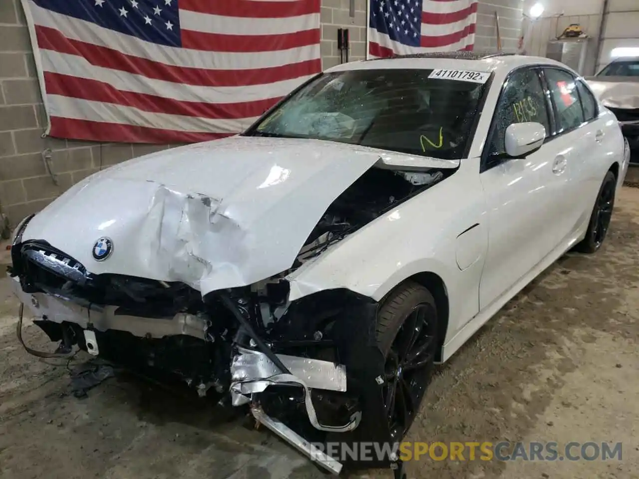 2 Photograph of a damaged car 3MW5P9J08M8B64609 BMW 3 SERIES 2021