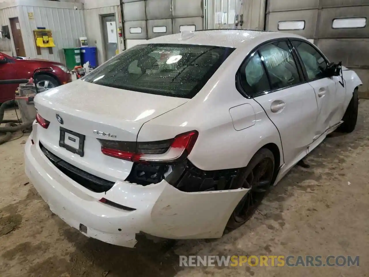 4 Photograph of a damaged car 3MW5P9J08M8B64609 BMW 3 SERIES 2021