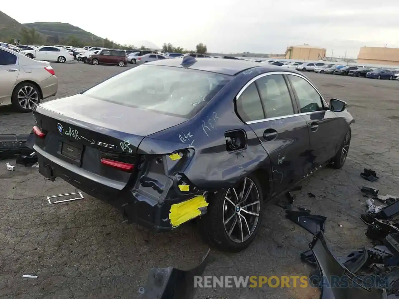 4 Photograph of a damaged car 3MW5R1J00M8B59044 BMW 3 SERIES 2021