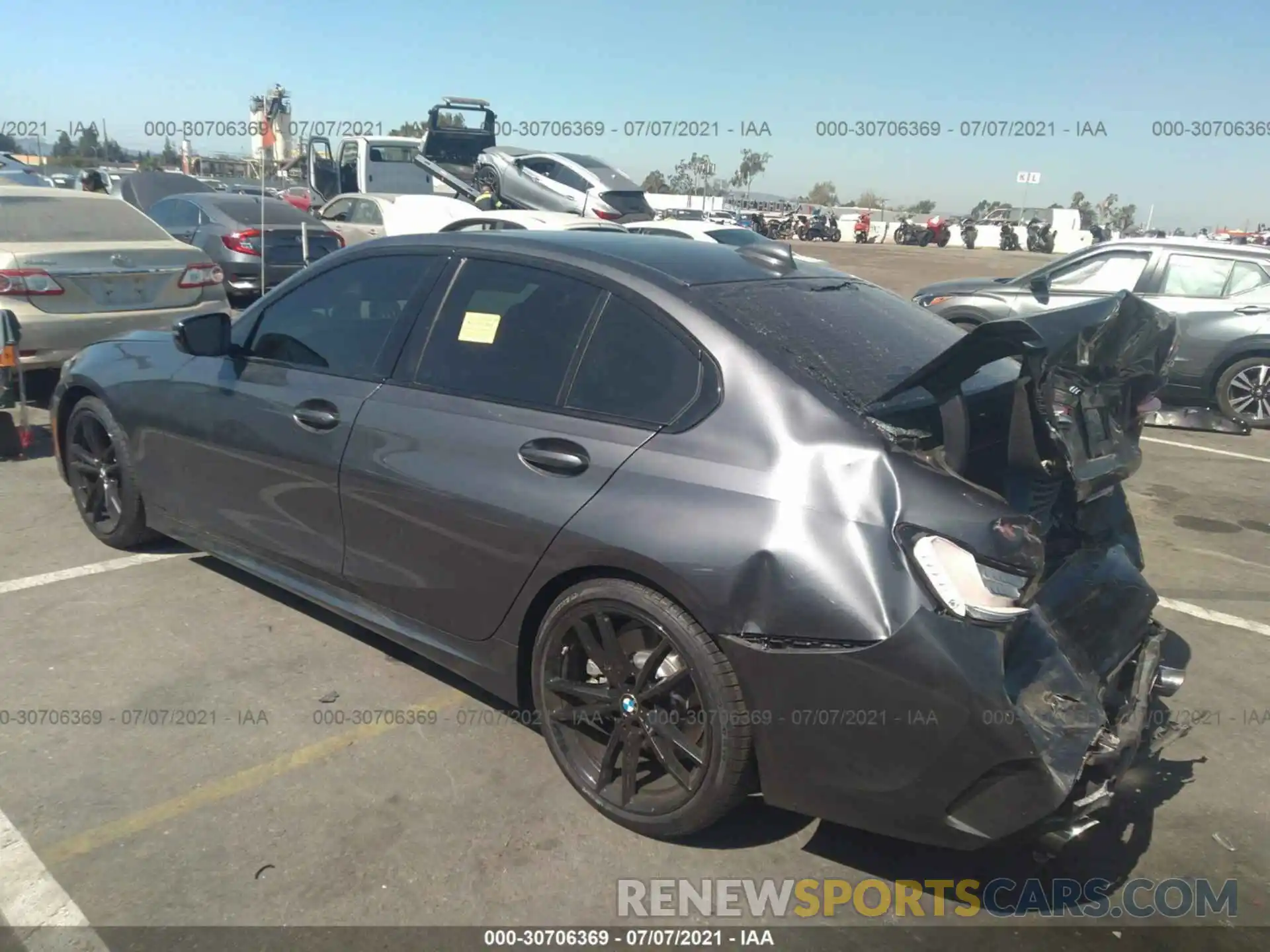 3 Photograph of a damaged car 3MW5R1J00M8B79438 BMW 3 SERIES 2021