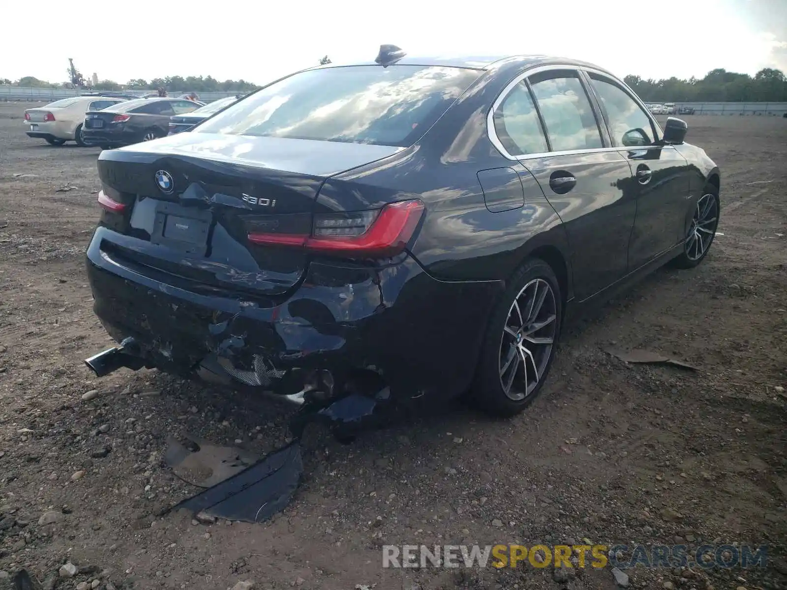 4 Photograph of a damaged car 3MW5R1J00M8B81299 BMW 3 SERIES 2021