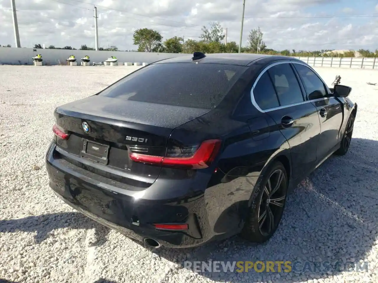 4 Photograph of a damaged car 3MW5R1J00M8B95770 BMW 3 SERIES 2021