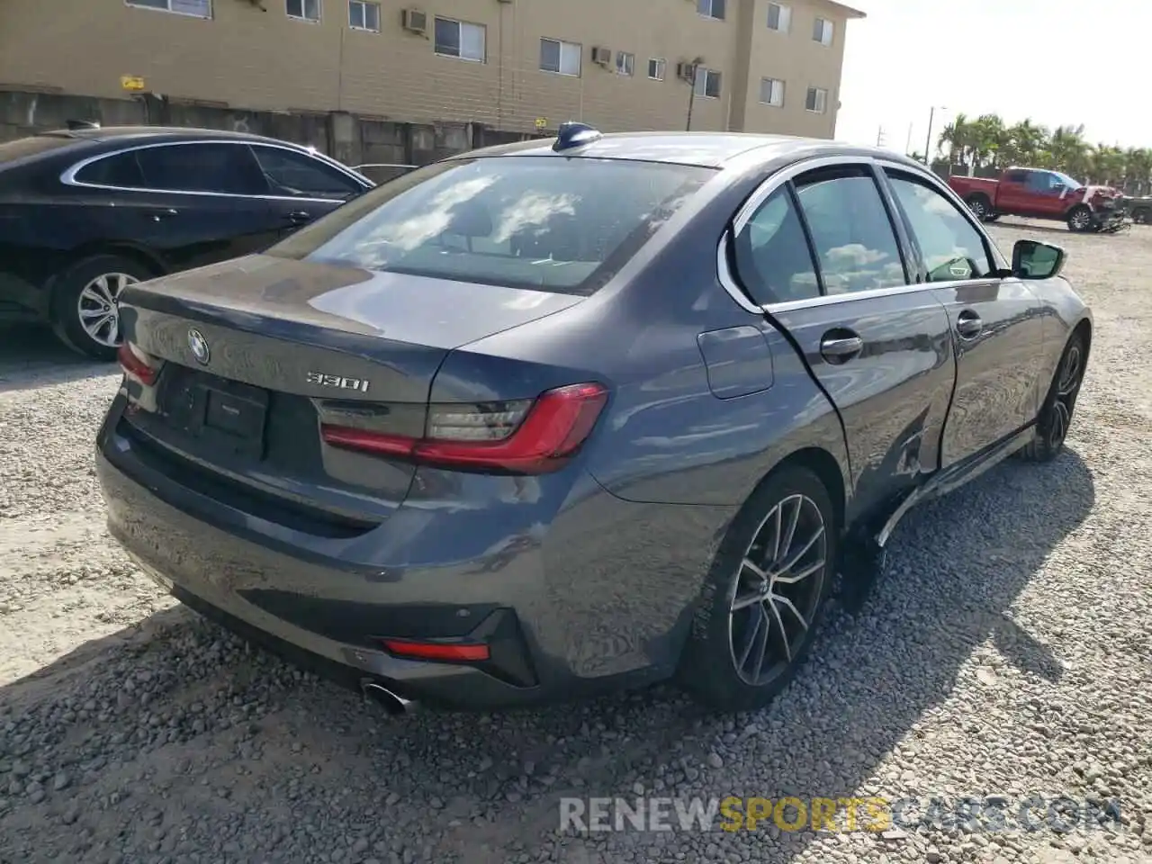 4 Photograph of a damaged car 3MW5R1J00M8C17699 BMW 3 SERIES 2021