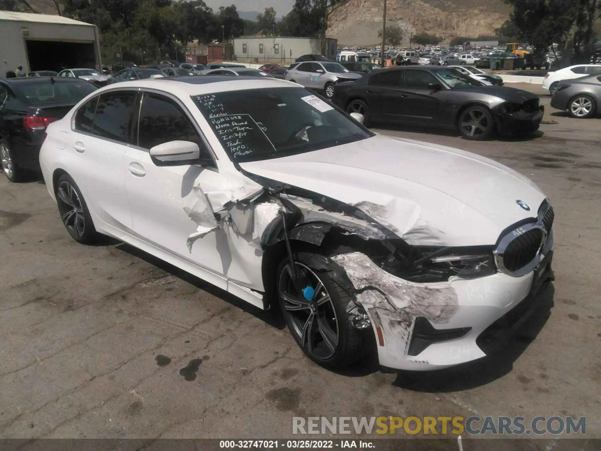 1 Photograph of a damaged car 3MW5R1J00M8C20036 BMW 3 SERIES 2021