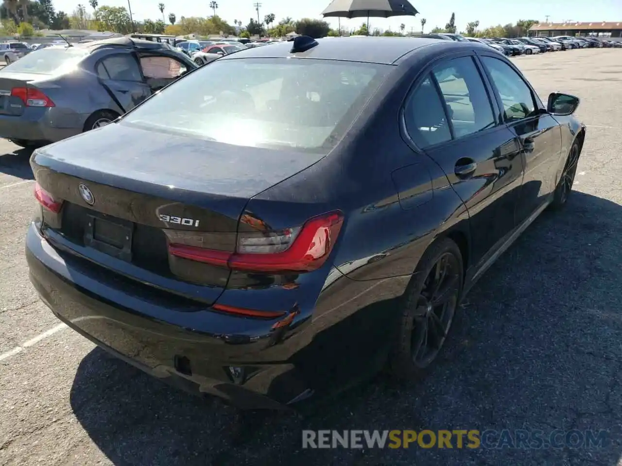 4 Photograph of a damaged car 3MW5R1J01M8B56637 BMW 3 SERIES 2021