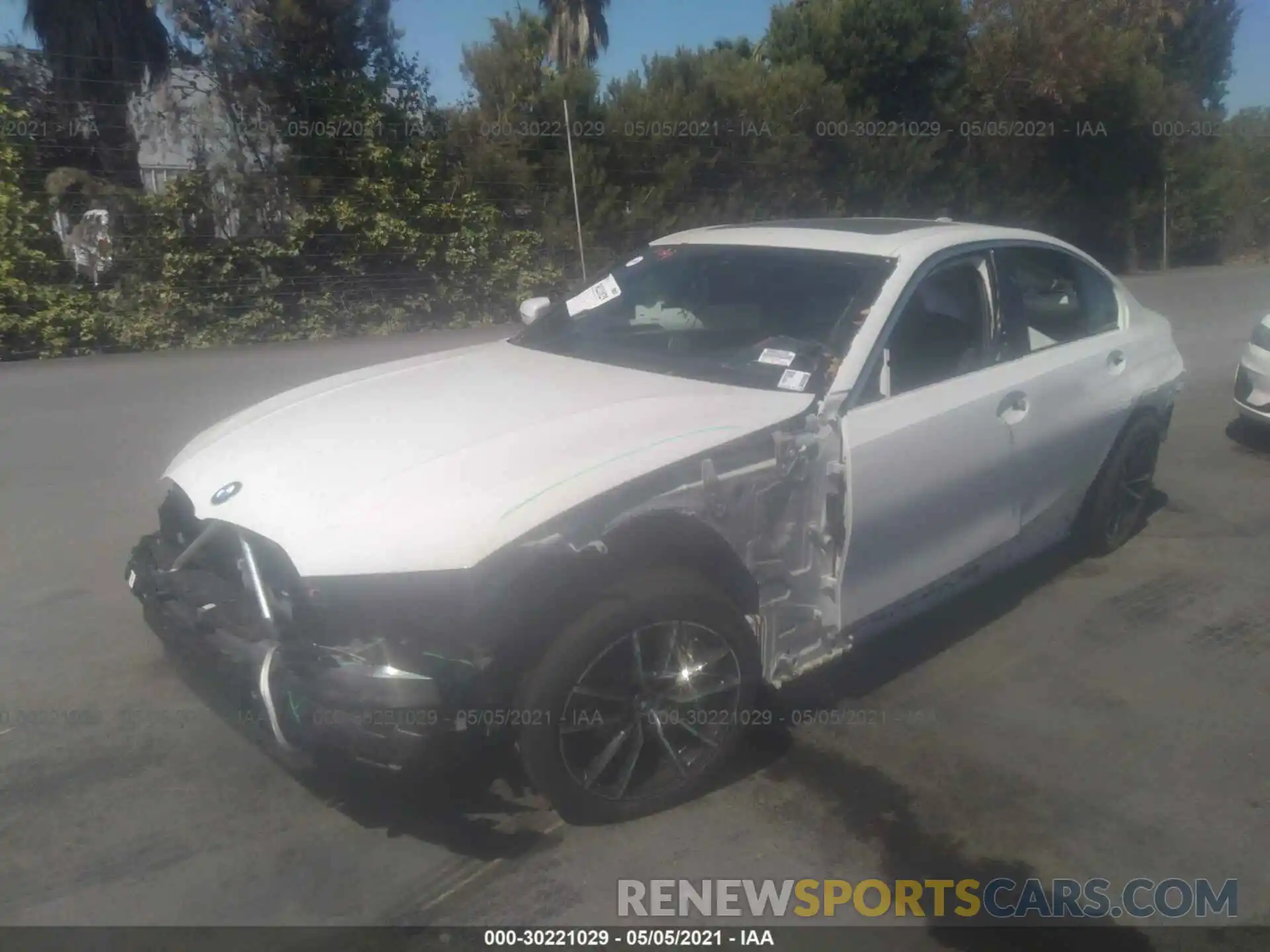 2 Photograph of a damaged car 3MW5R1J01M8B60039 BMW 3 SERIES 2021