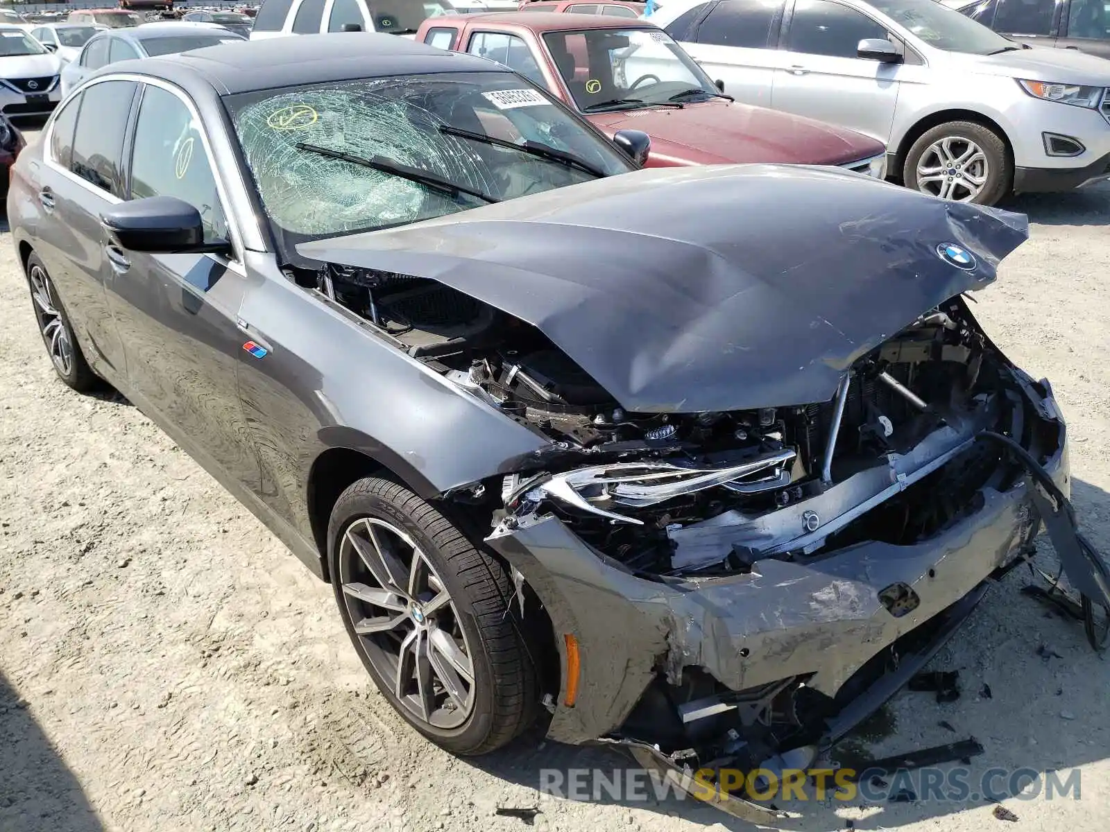 1 Photograph of a damaged car 3MW5R1J01M8B70618 BMW 3 SERIES 2021