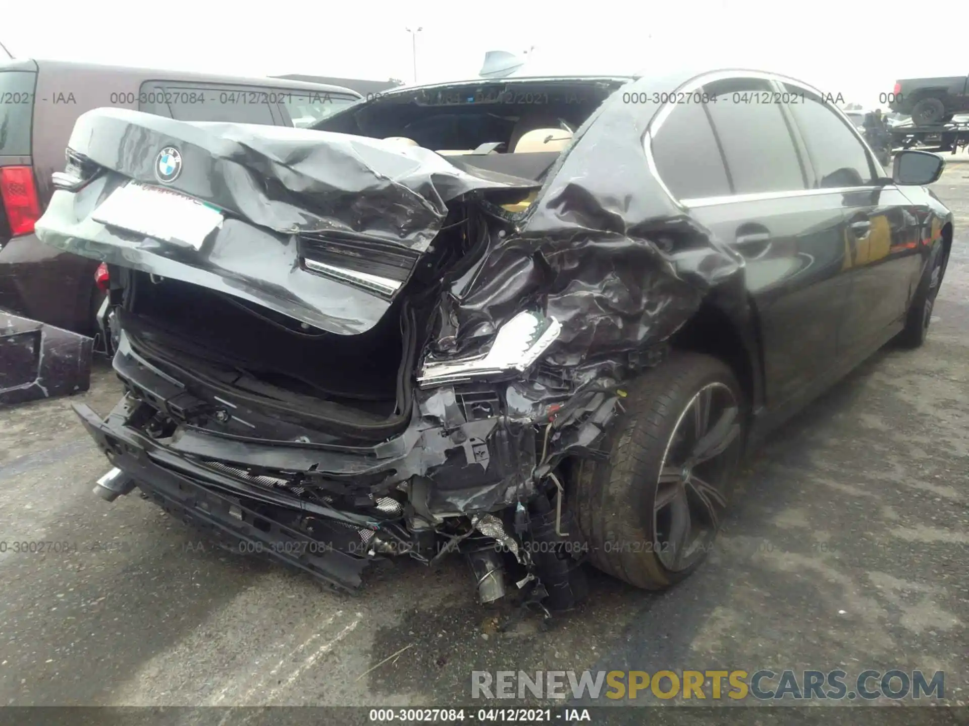 4 Photograph of a damaged car 3MW5R1J01M8B78105 BMW 3 SERIES 2021
