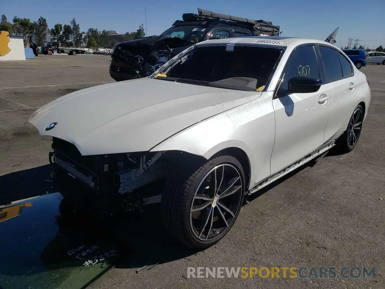 2 Photograph of a damaged car 3MW5R1J01M8B93882 BMW 3 SERIES 2021